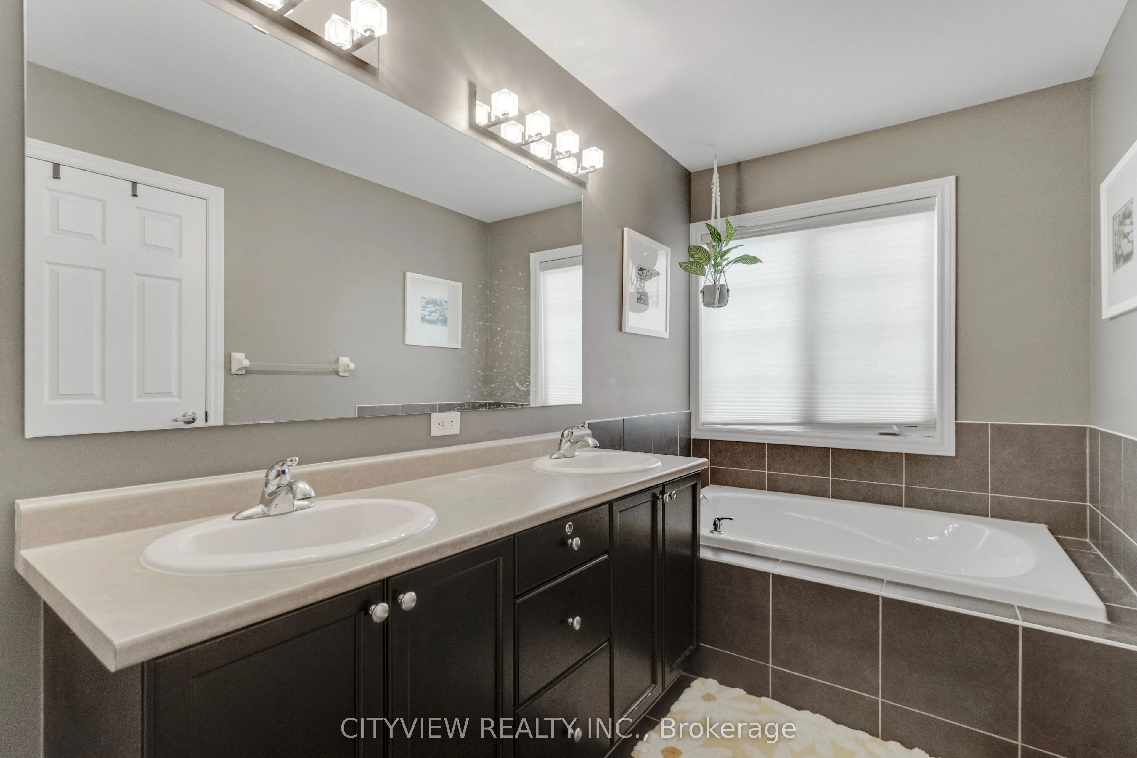 3170 Boxford Crescent #5