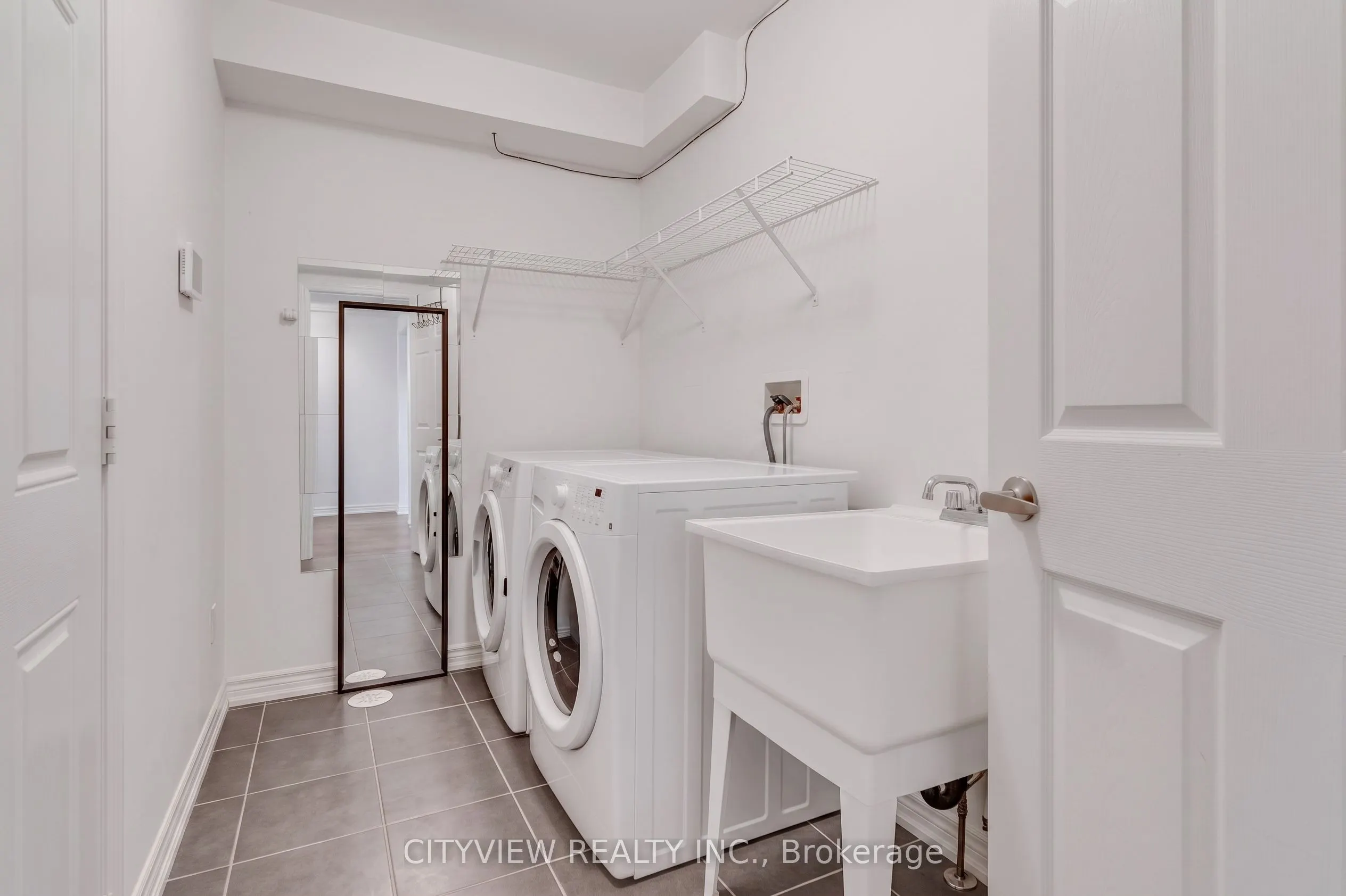 3170 Boxford Crescent #5