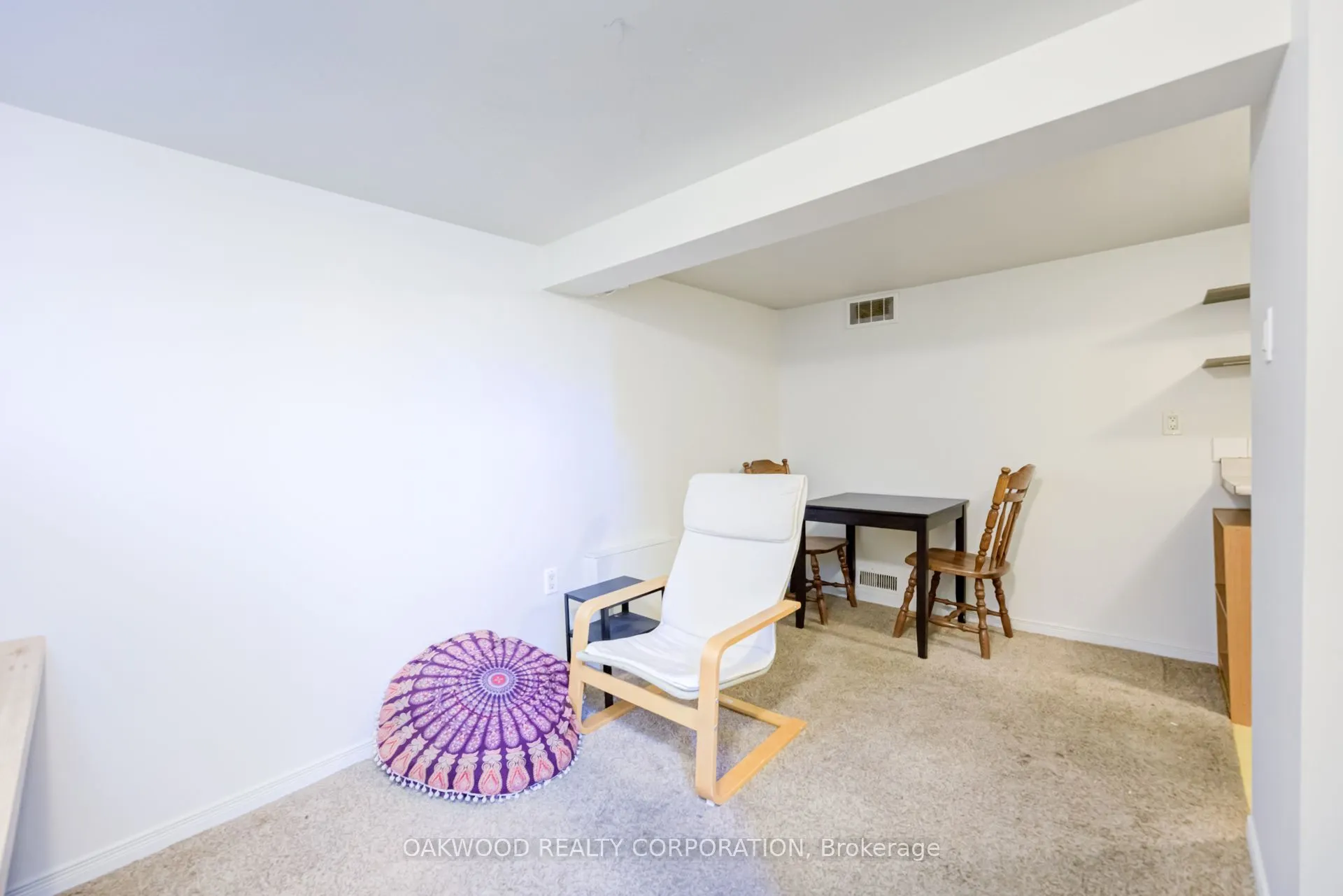 2449 ST CLAIR Avenue W