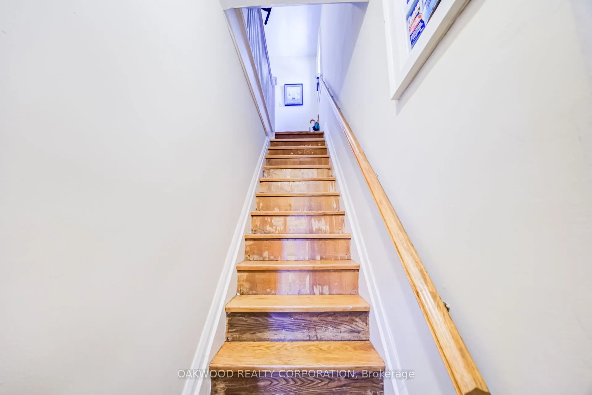 2449 ST CLAIR Avenue W