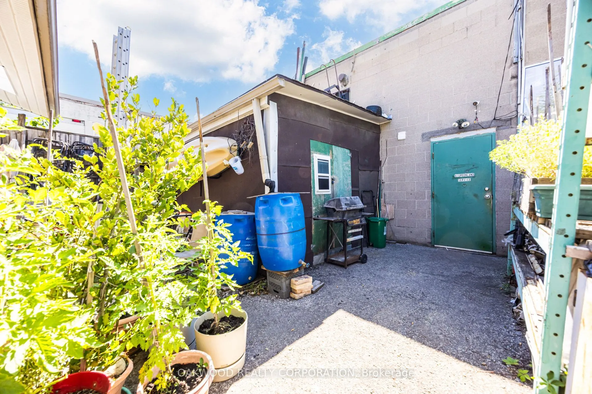 2449 ST CLAIR Avenue W