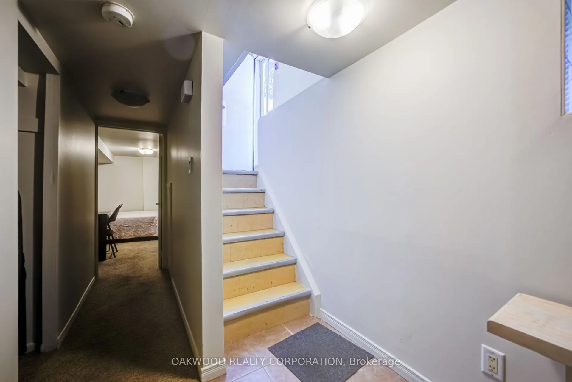 2449 ST CLAIR Avenue W