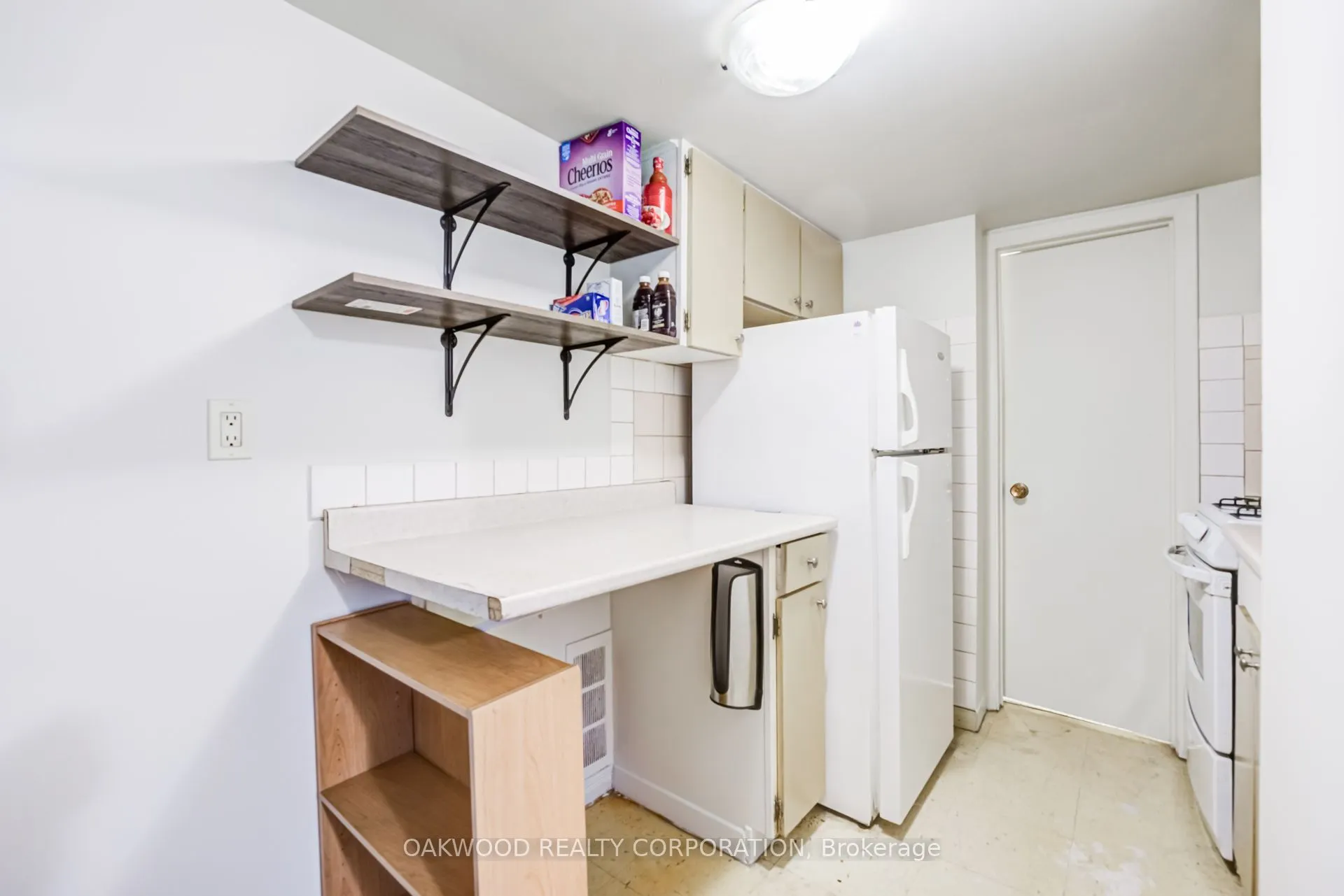 2449 ST CLAIR Avenue W