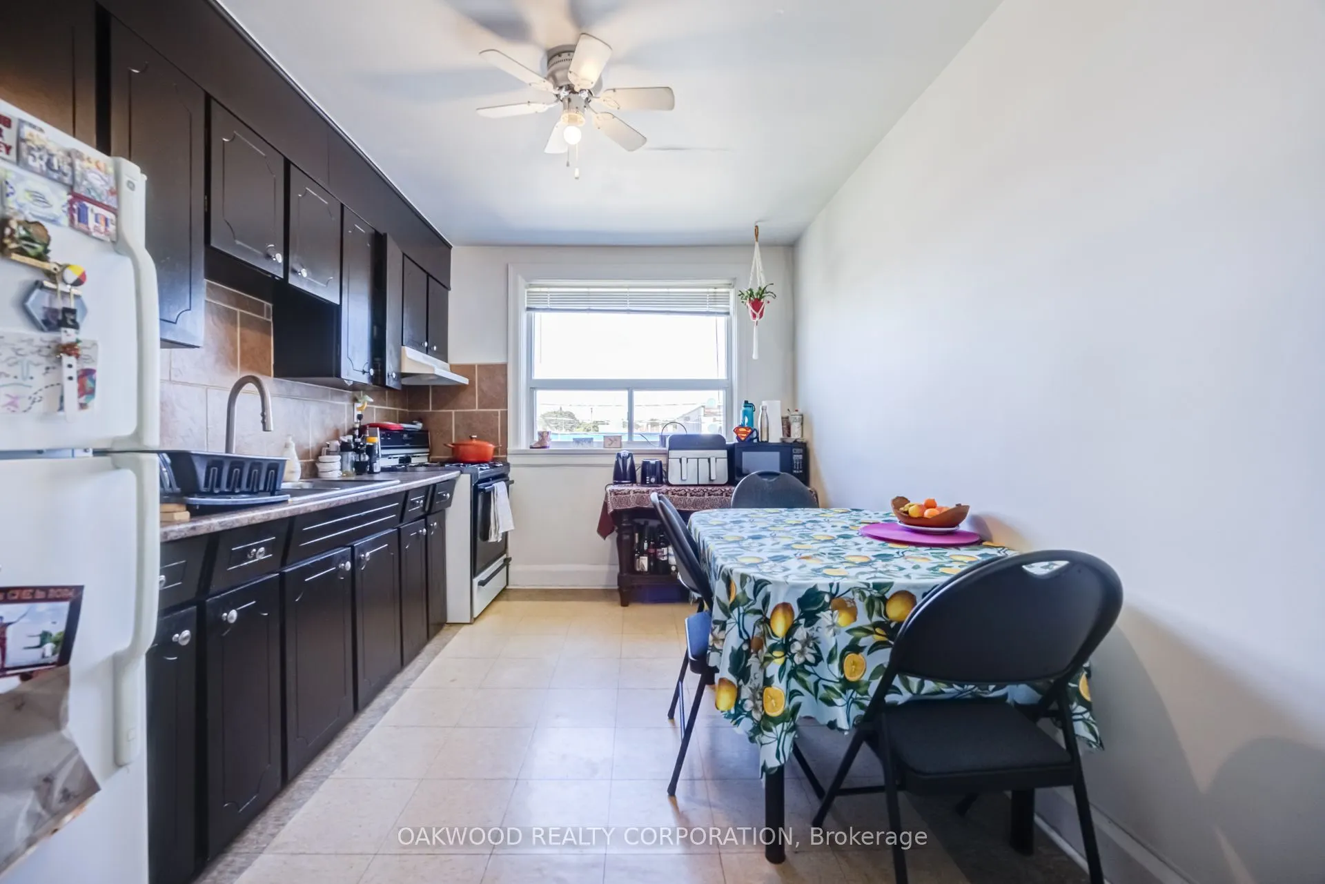 2449 ST CLAIR Avenue W