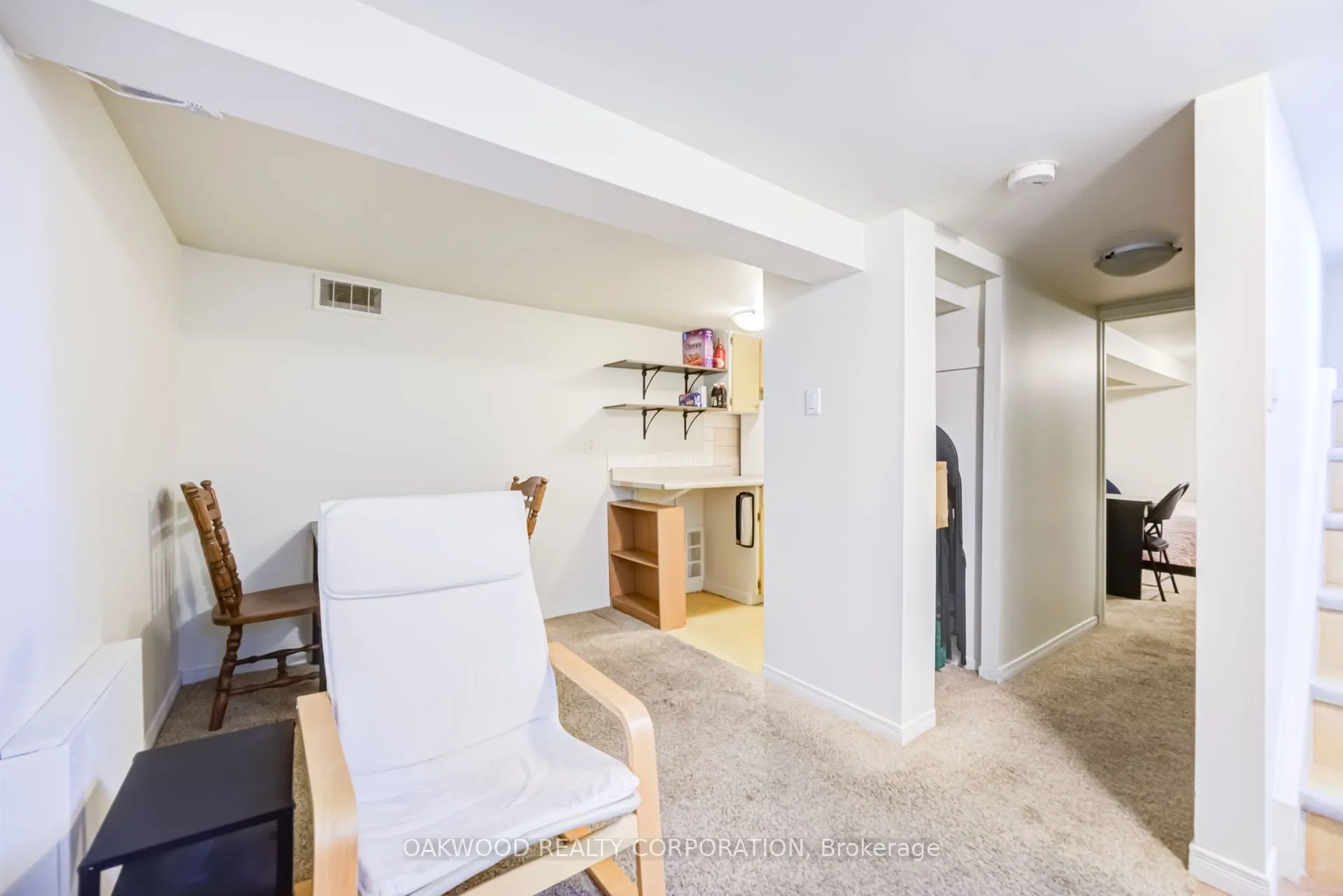 2449 ST CLAIR Avenue W