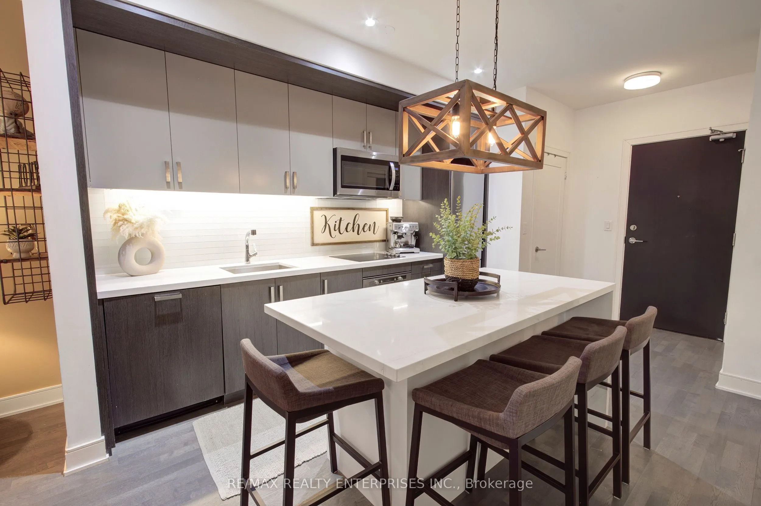 1575 Lakeshore Road W #GR45