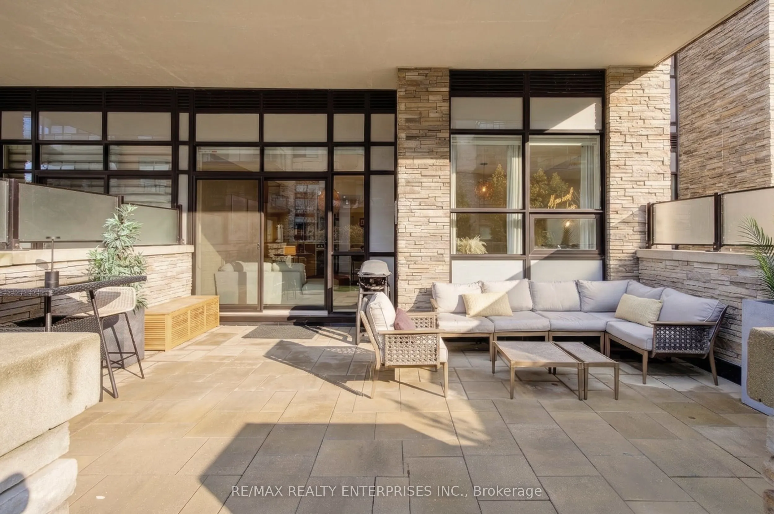 1575 Lakeshore Road W #GR45