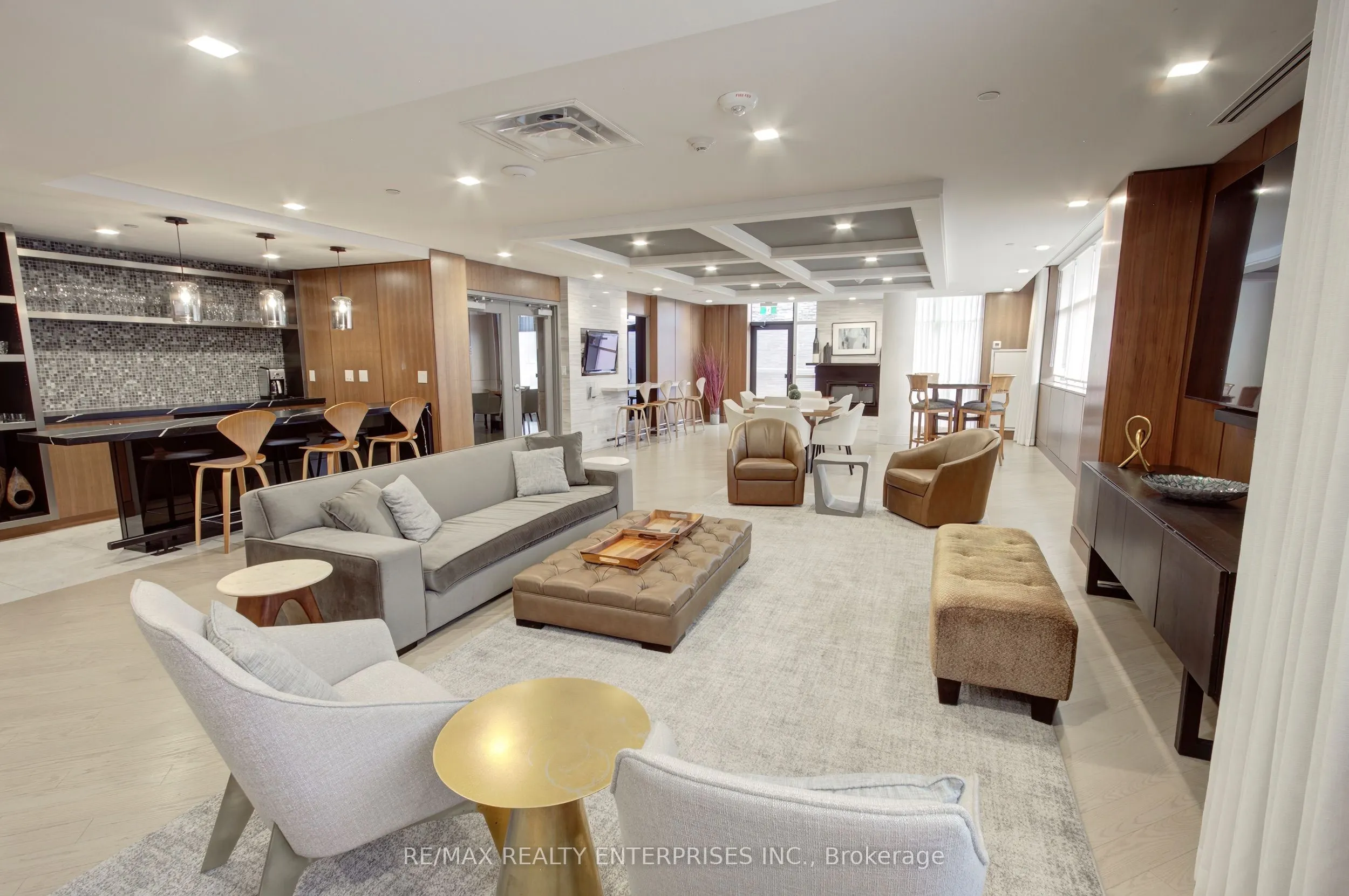 1575 Lakeshore Road W #GR45
