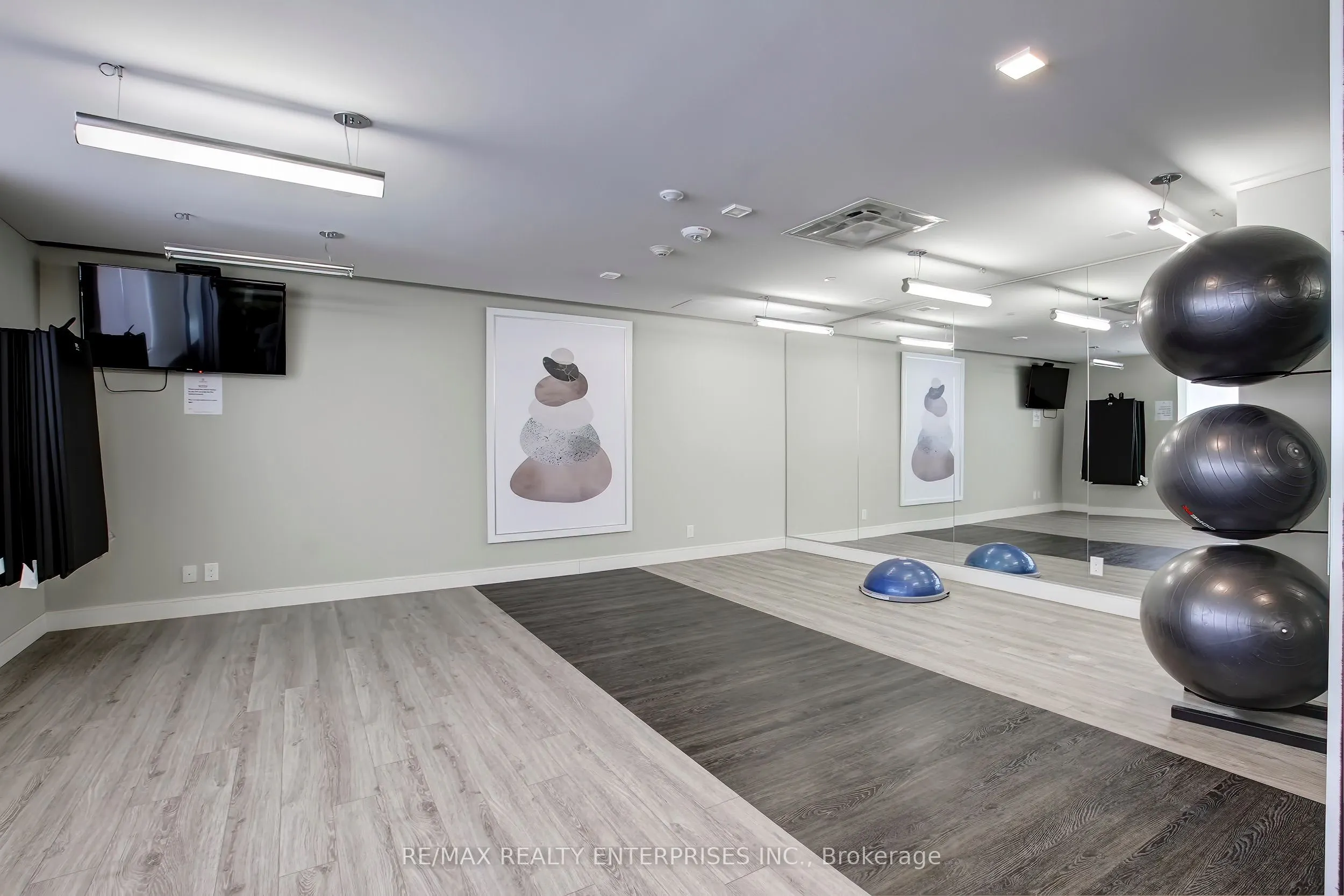 1575 Lakeshore Road W #GR45