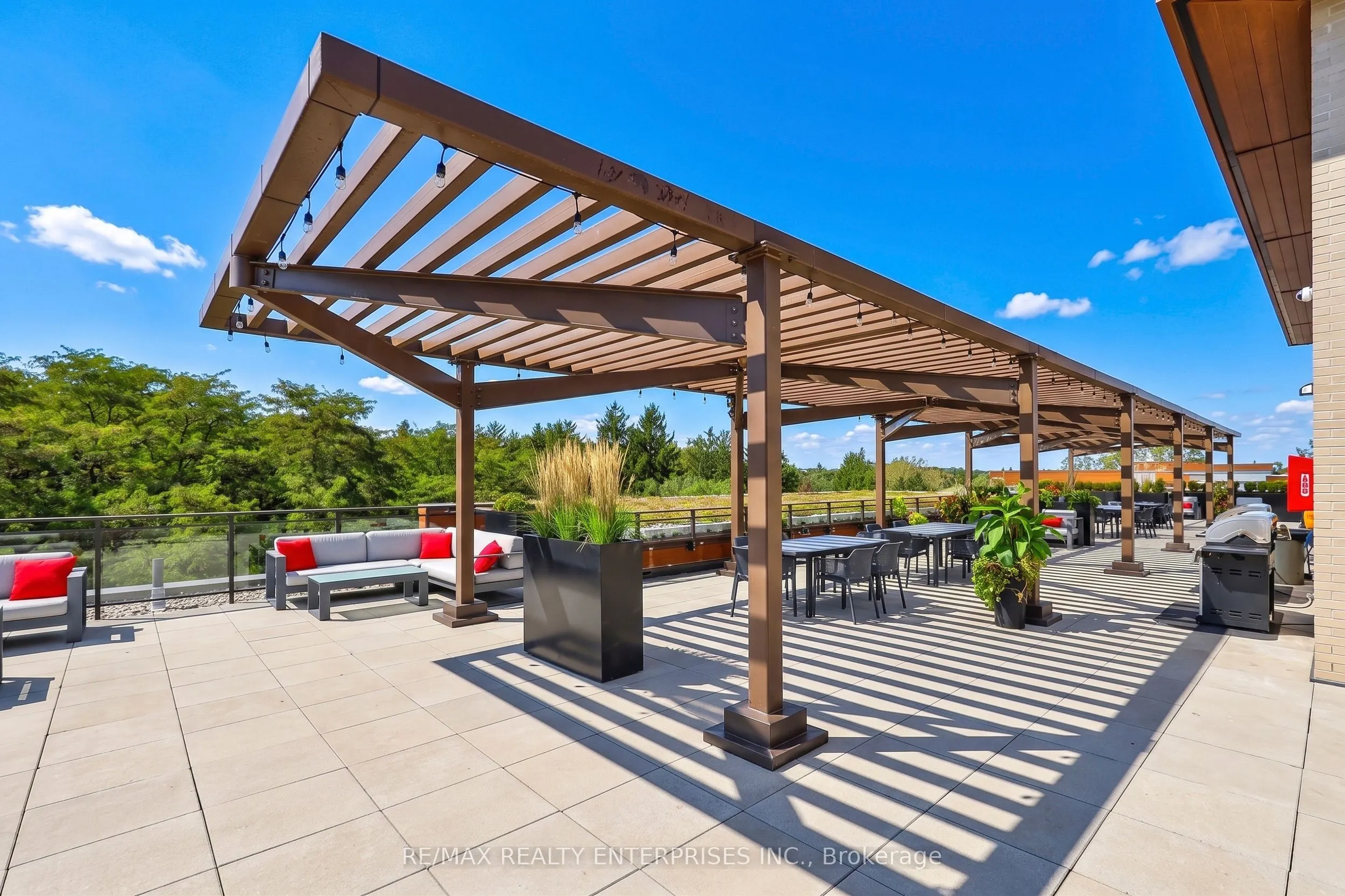 1575 Lakeshore Road W #GR45