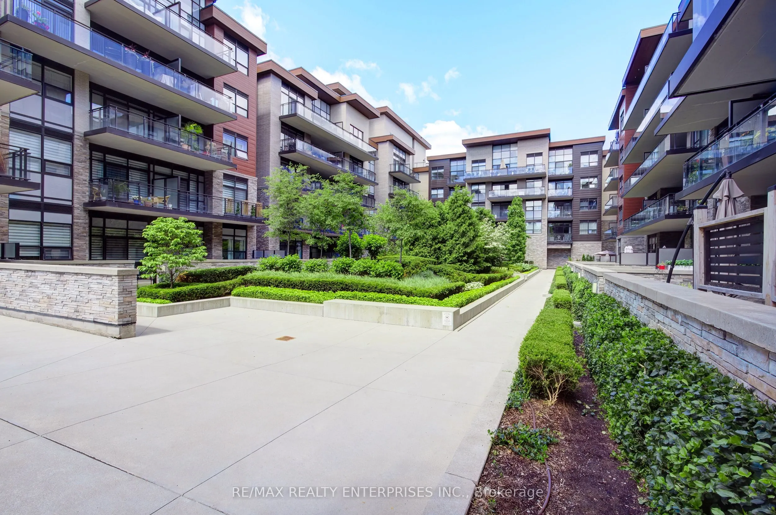 1575 Lakeshore Road W #GR45
