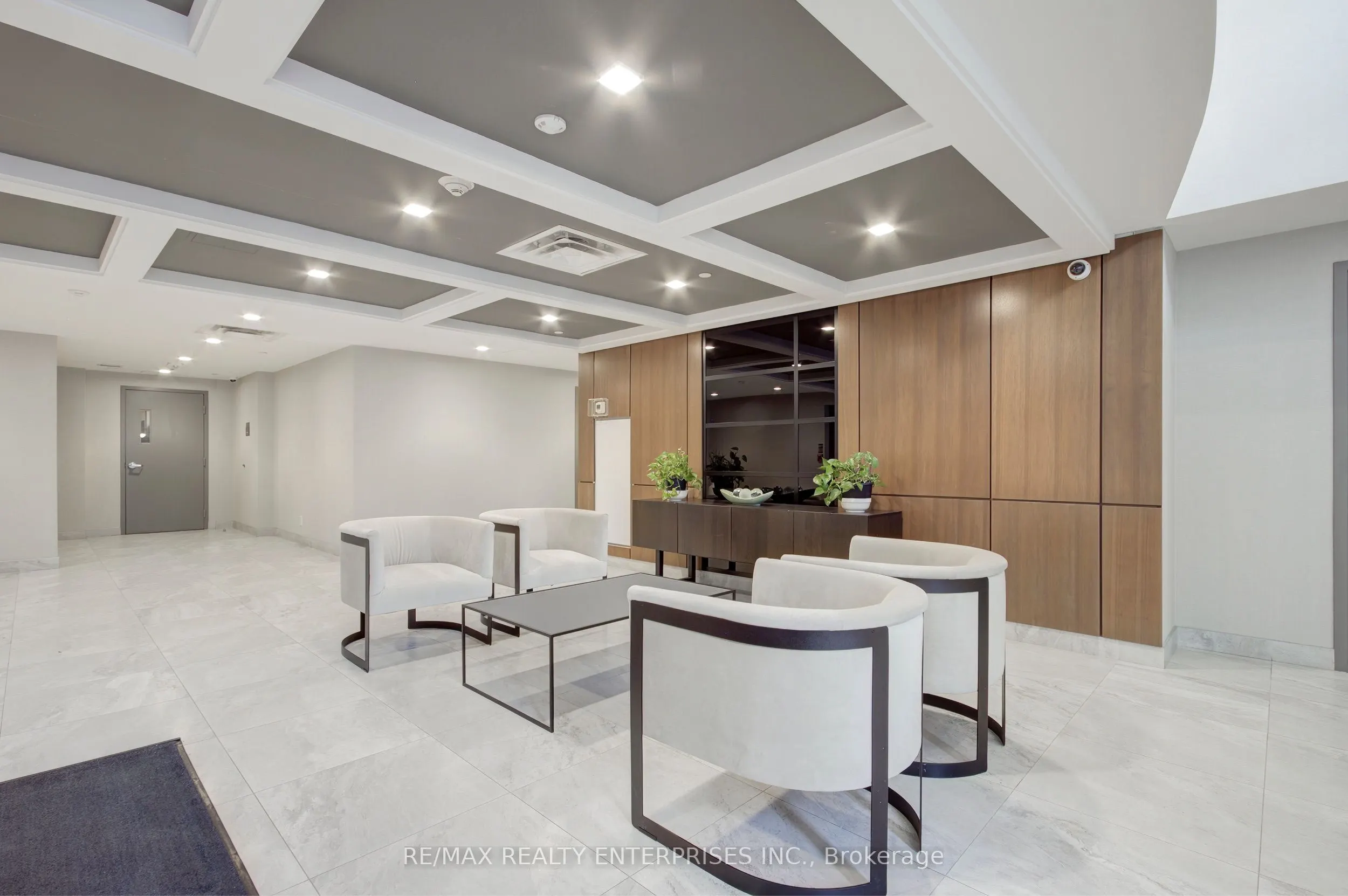 1575 Lakeshore Road W #GR45