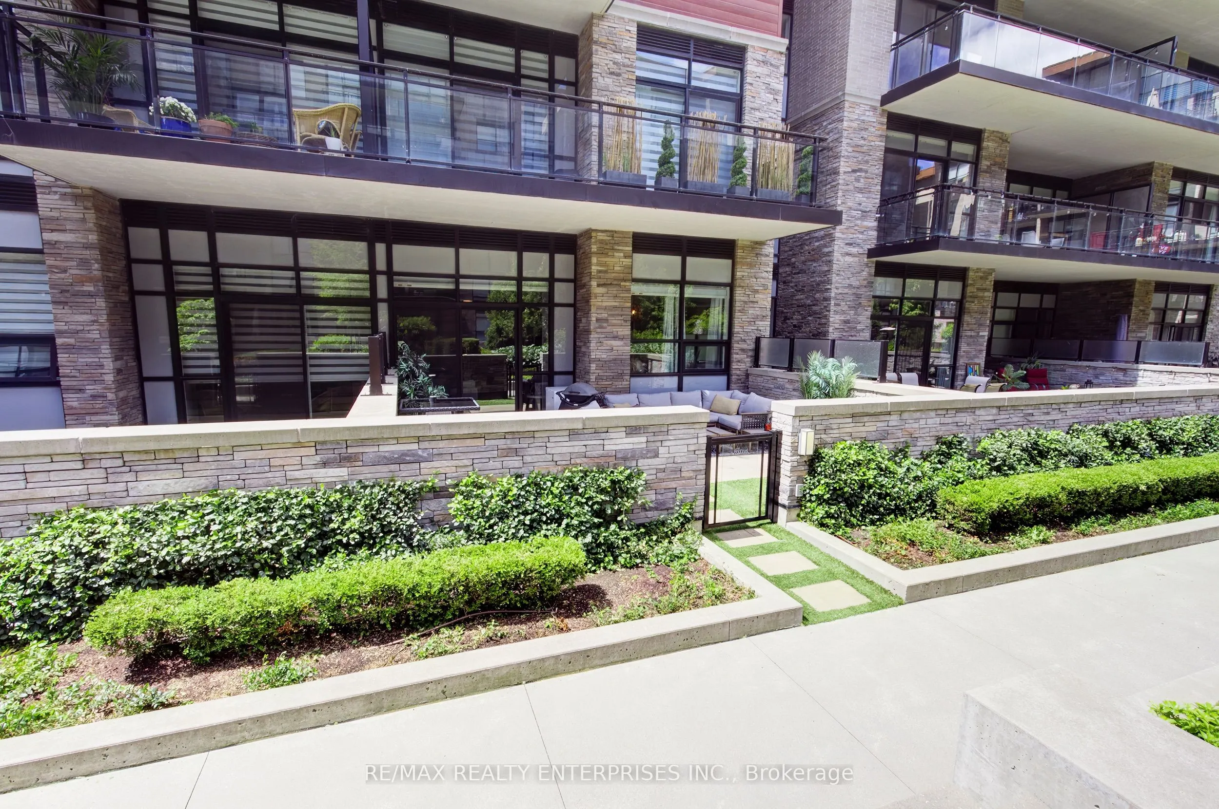 1575 Lakeshore Road W #GR45