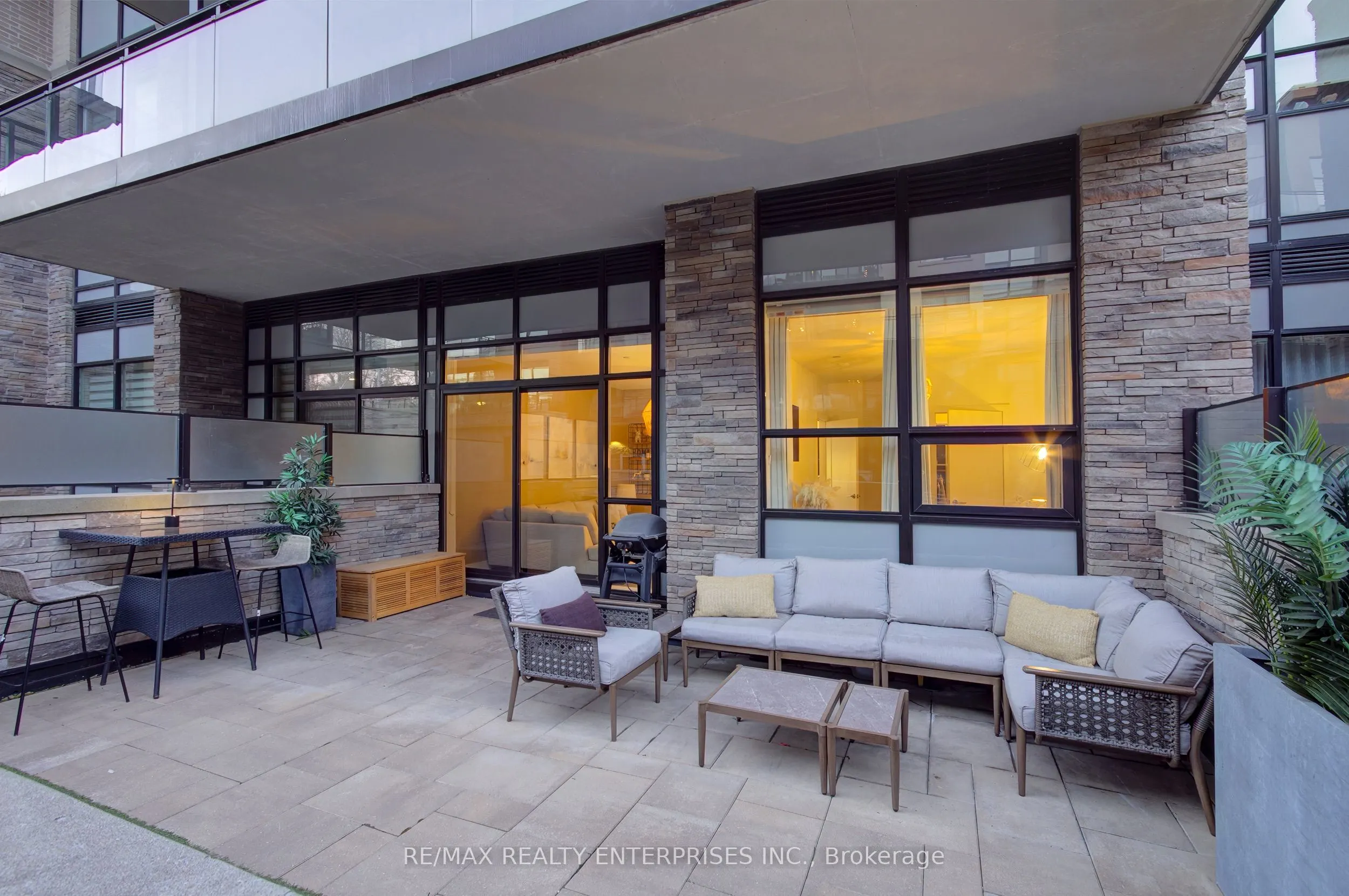1575 Lakeshore Road W #GR45