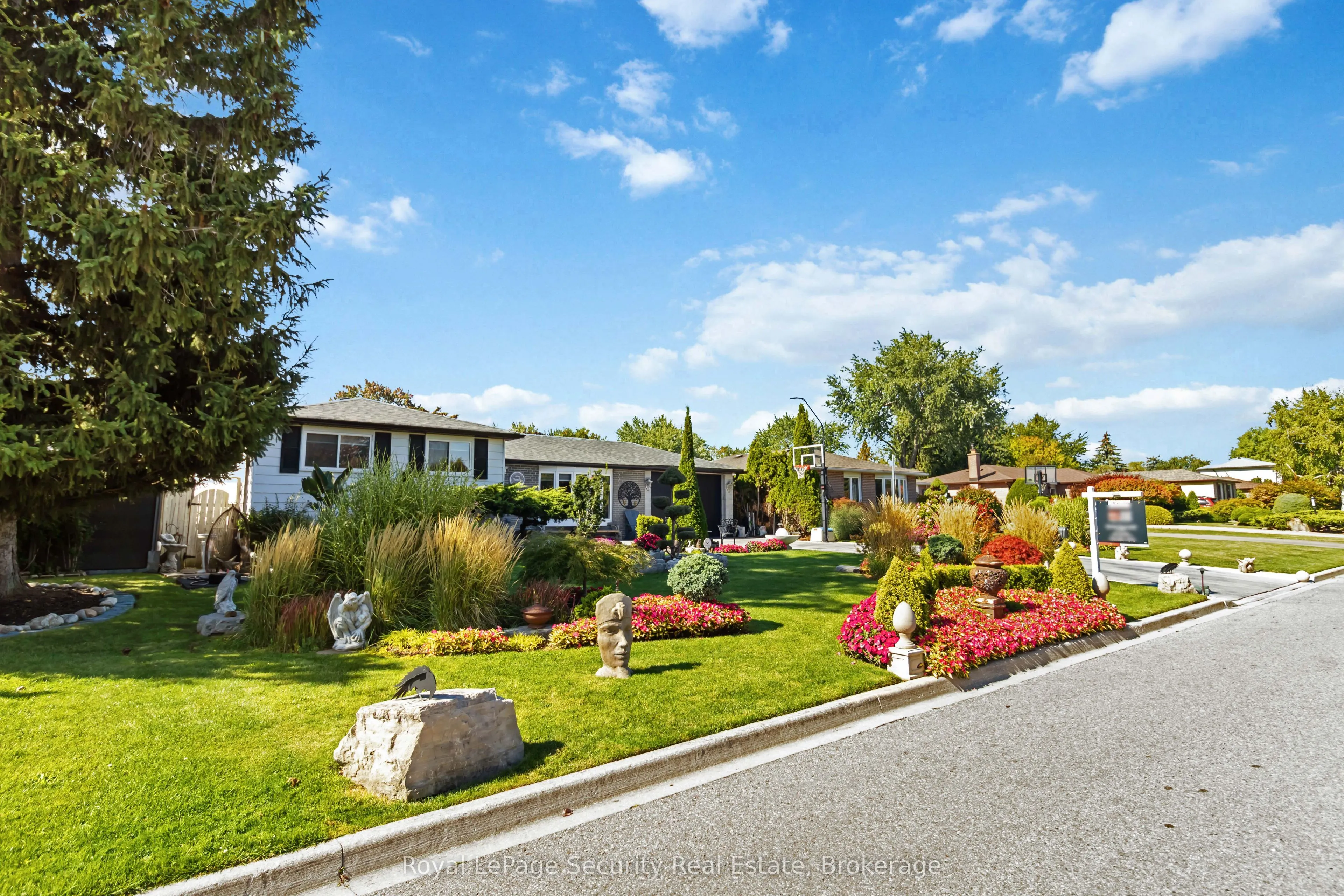 53 Dunblaine Crescent