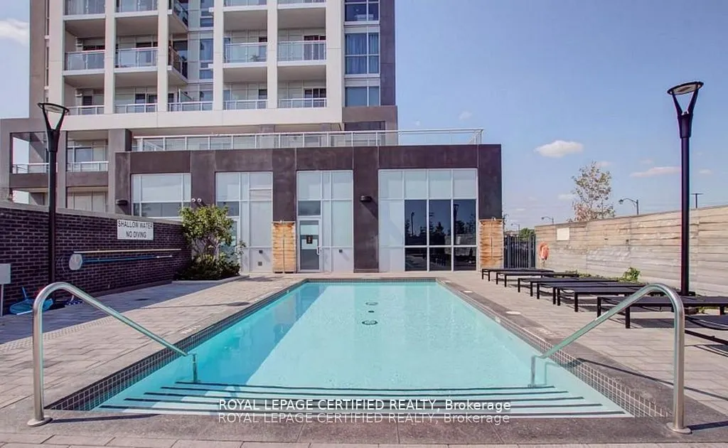 1050 Main Street E #114