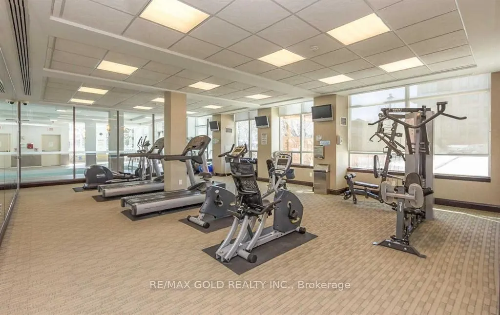 3504 Hurontario Street #807