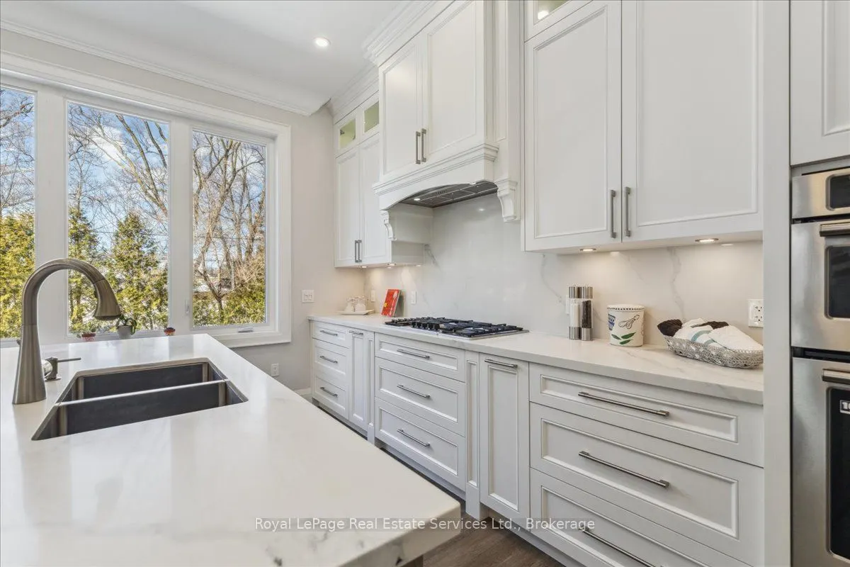 1211 Pinegrove Road
