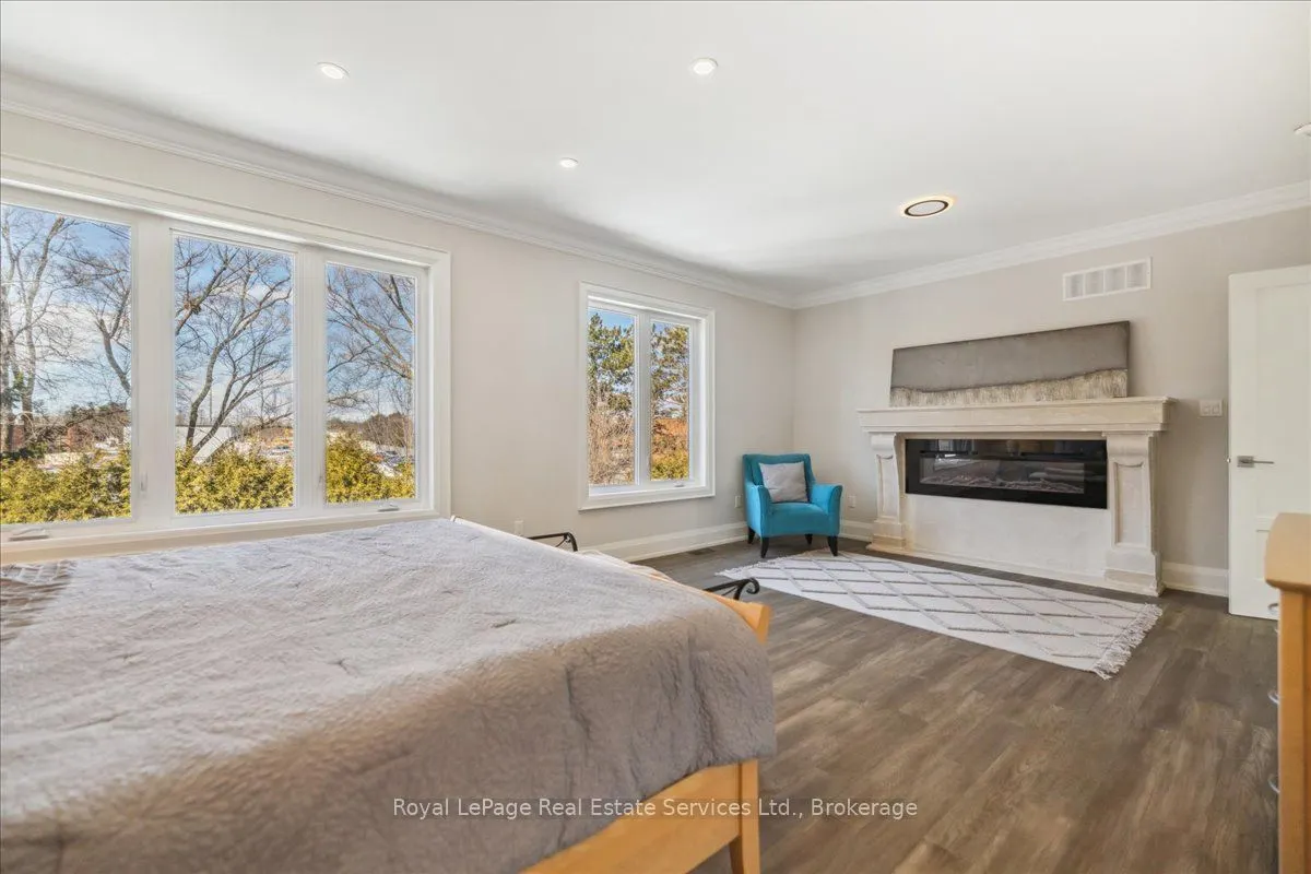 1211 Pinegrove Road