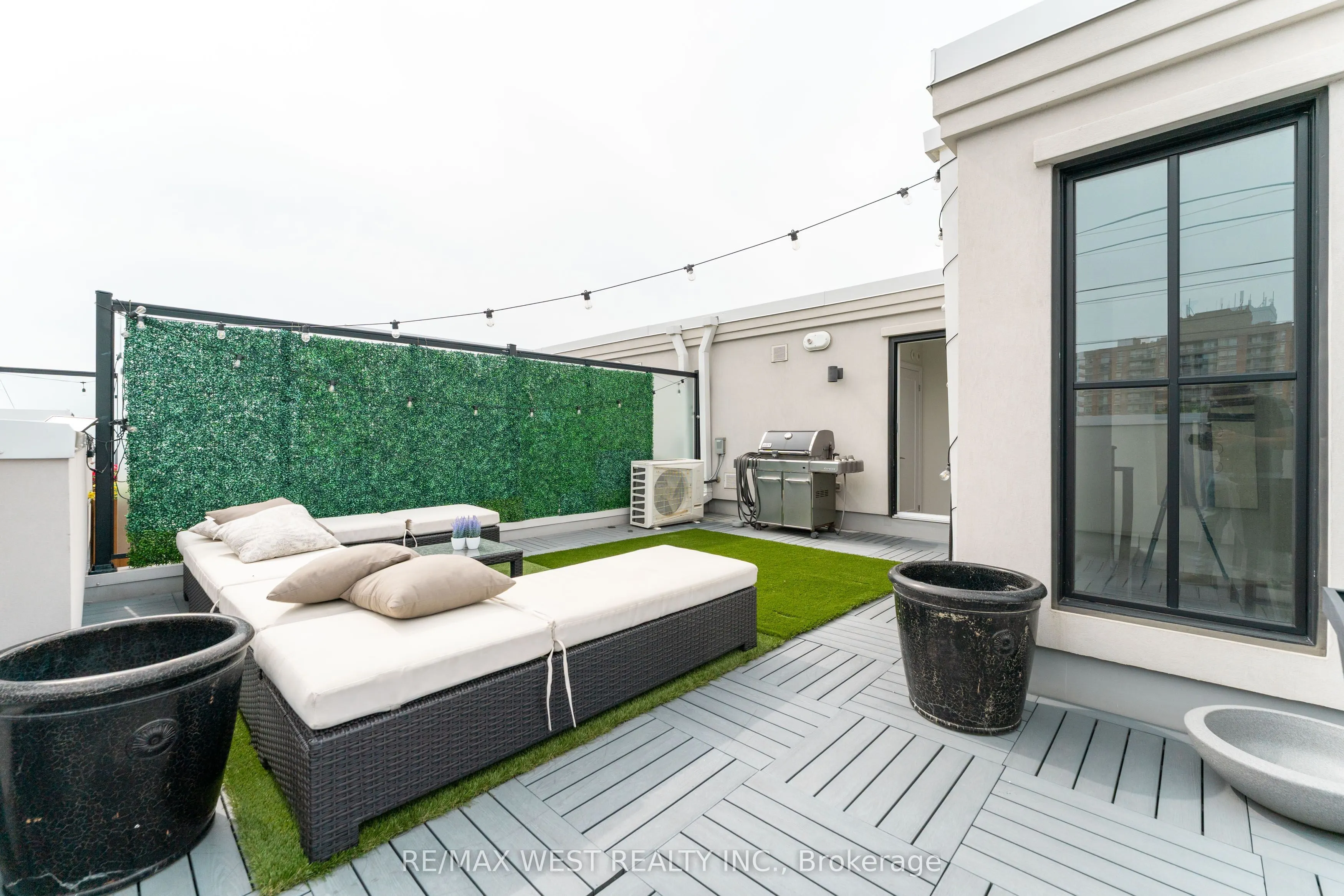 1180 Cawthra Road #105