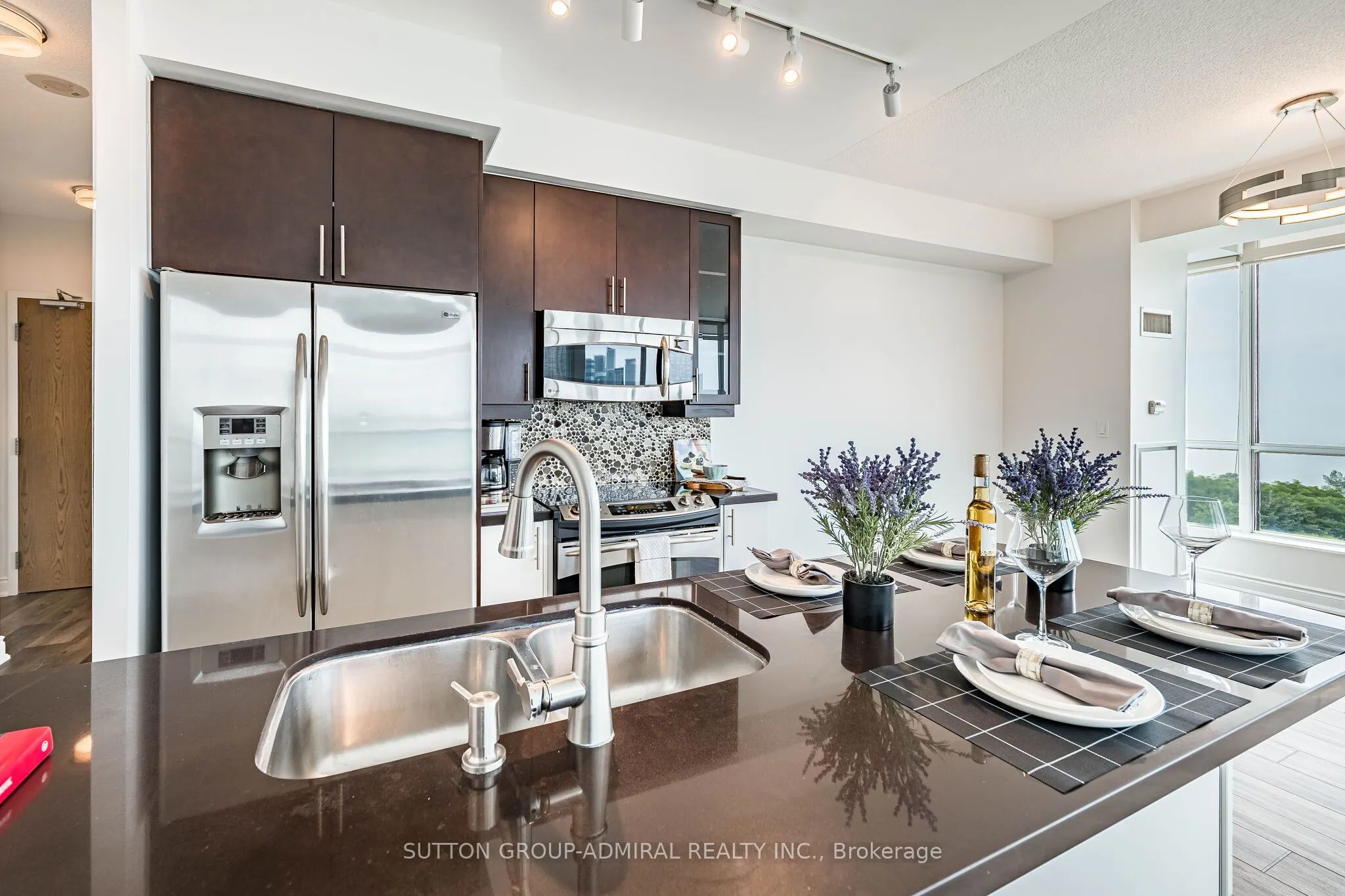 1900 Lake Shore Boulevard W #803
