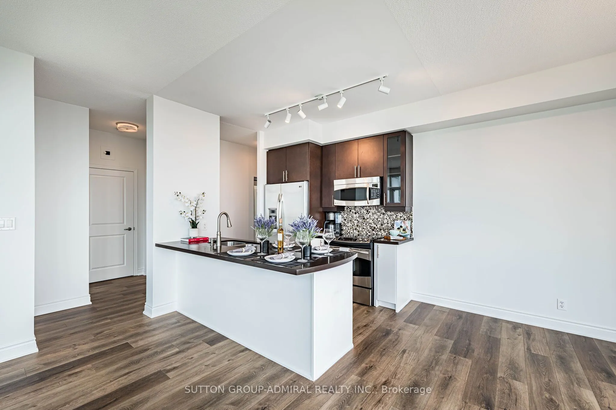 1900 Lake Shore Boulevard W #803