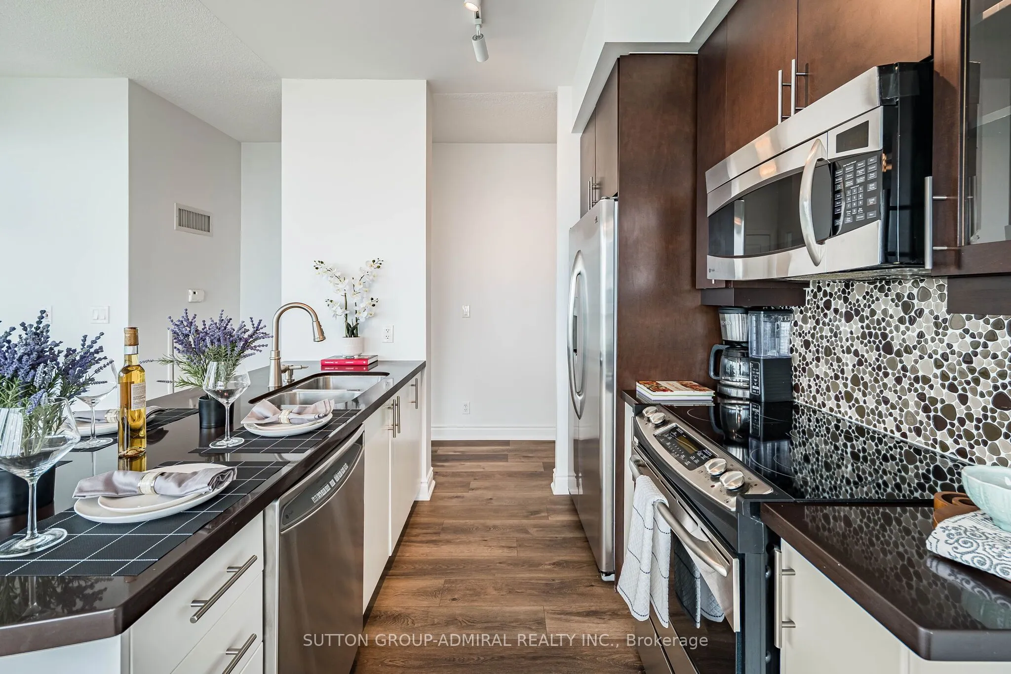 1900 Lake Shore Boulevard W #803