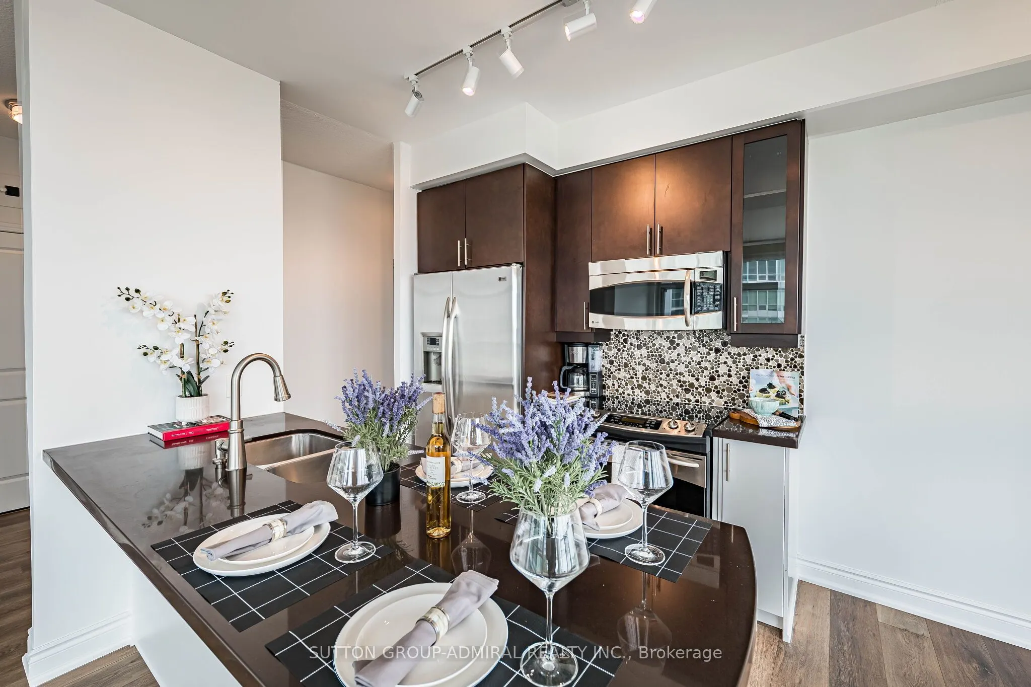 1900 Lake Shore Boulevard W #803