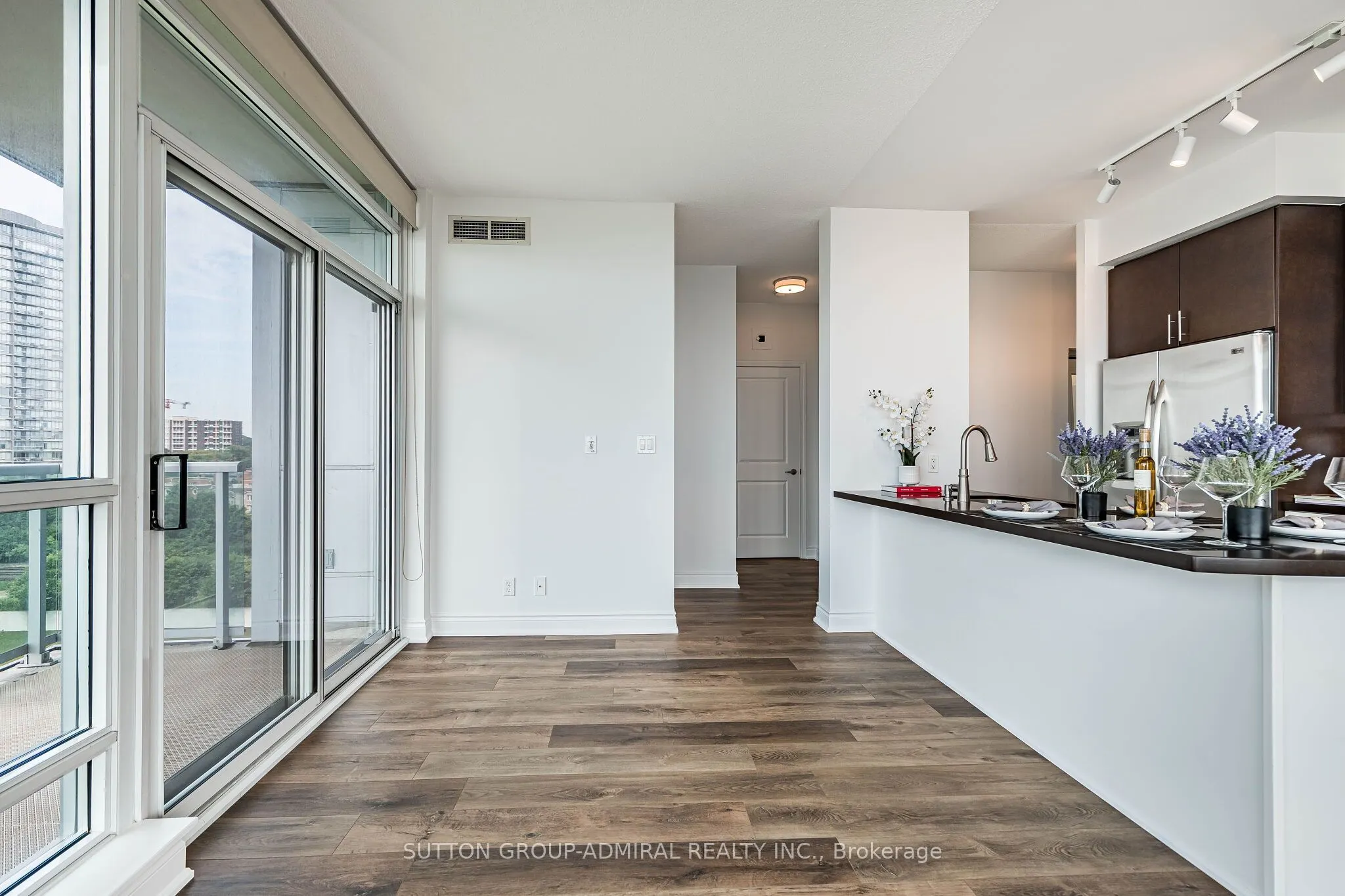 1900 Lake Shore Boulevard W #803
