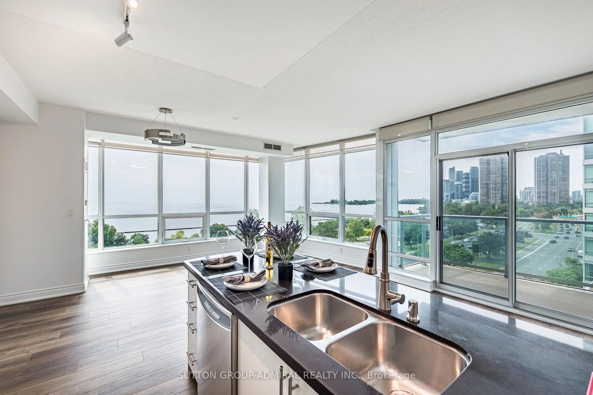 1900 Lake Shore Boulevard W #803