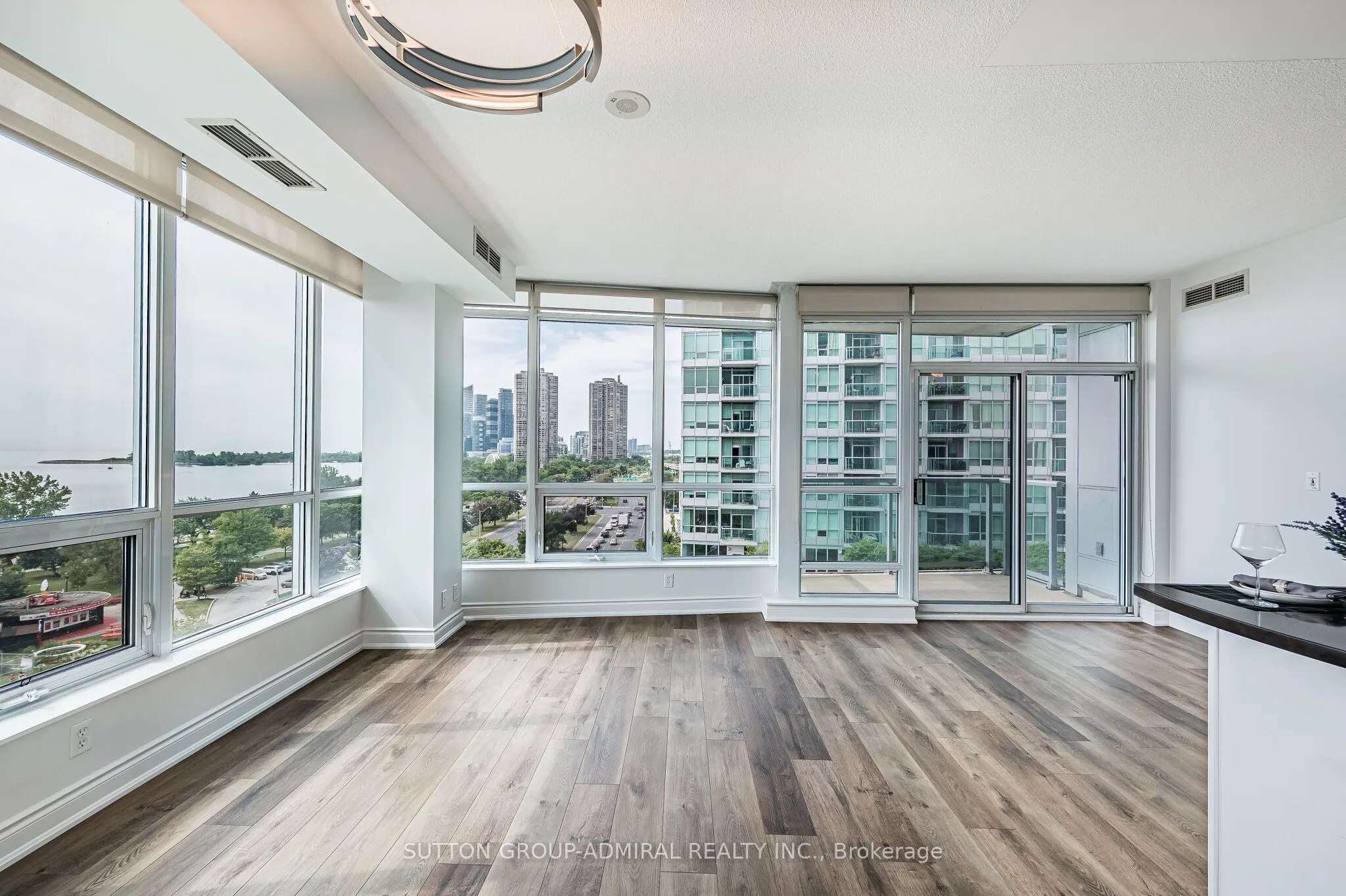 1900 Lake Shore Boulevard W #803