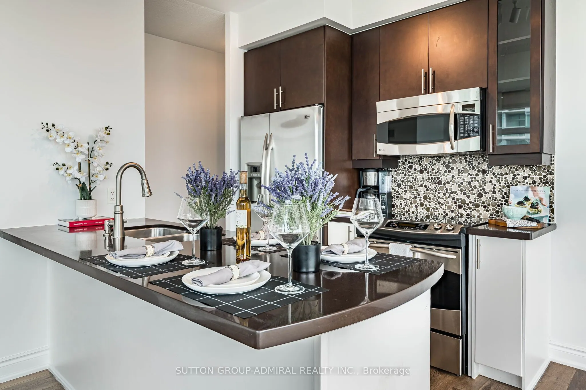 1900 Lake Shore Boulevard W #803