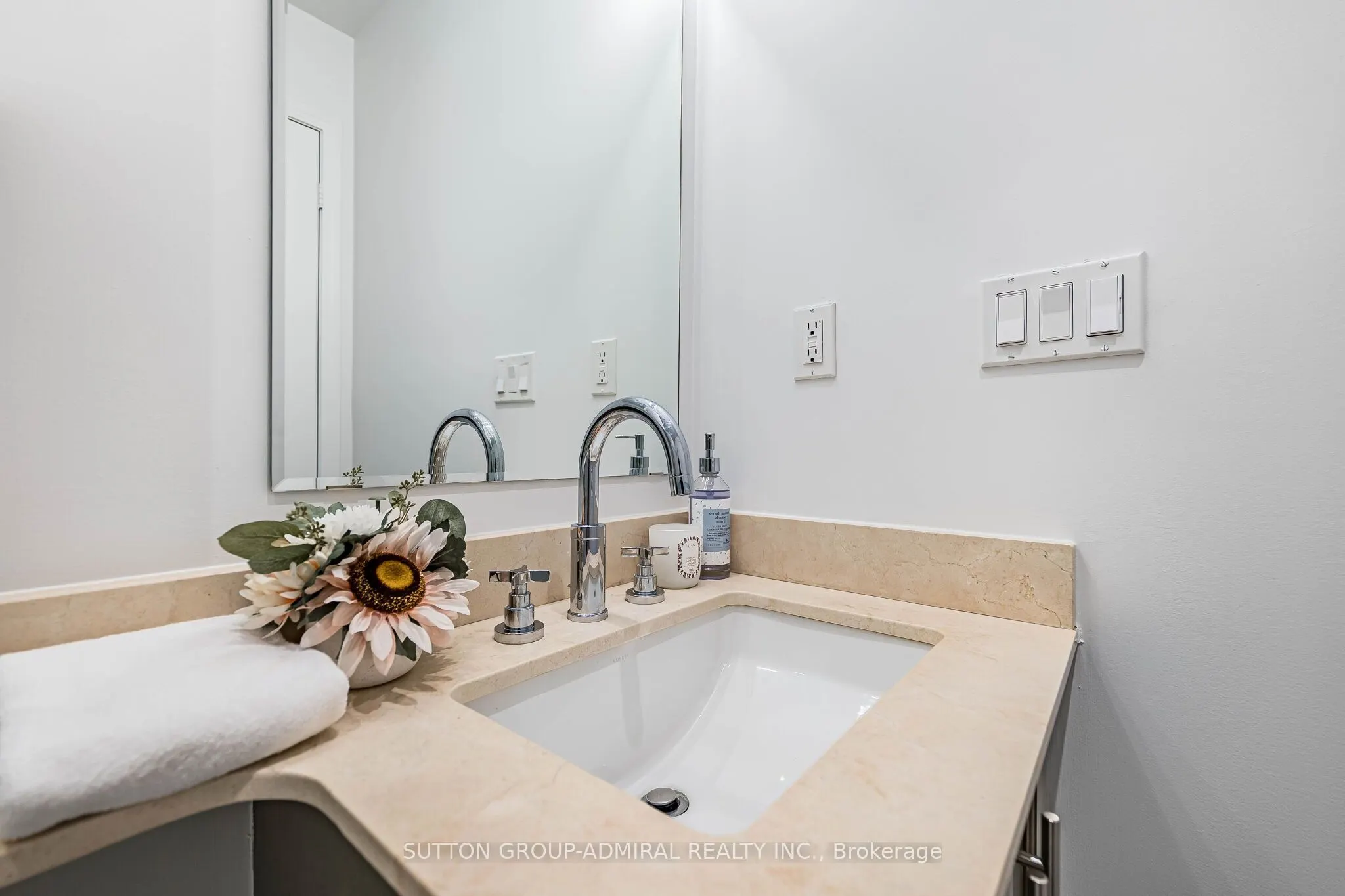 1900 Lake Shore Boulevard W #803