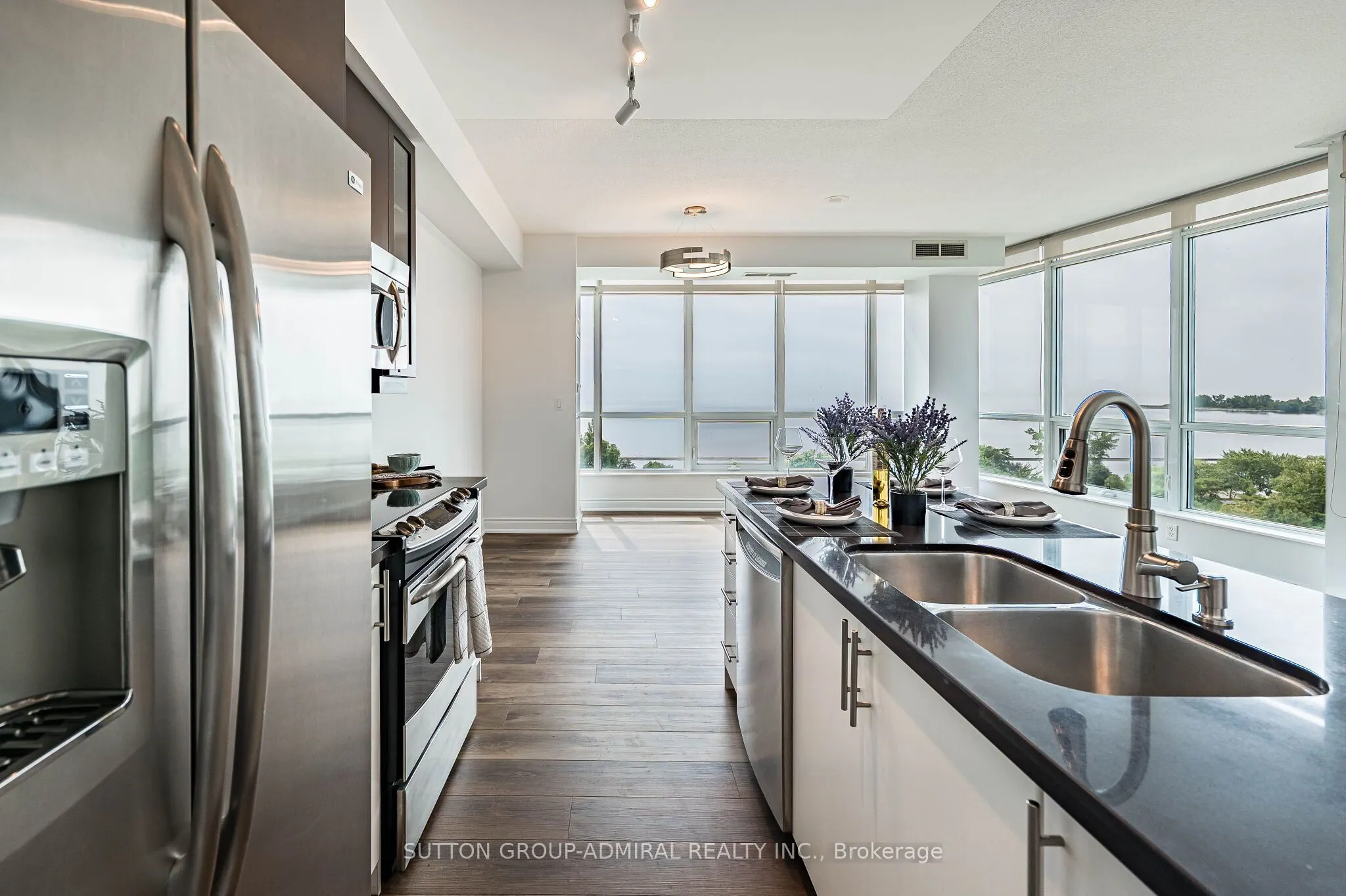 1900 Lake Shore Boulevard W #803