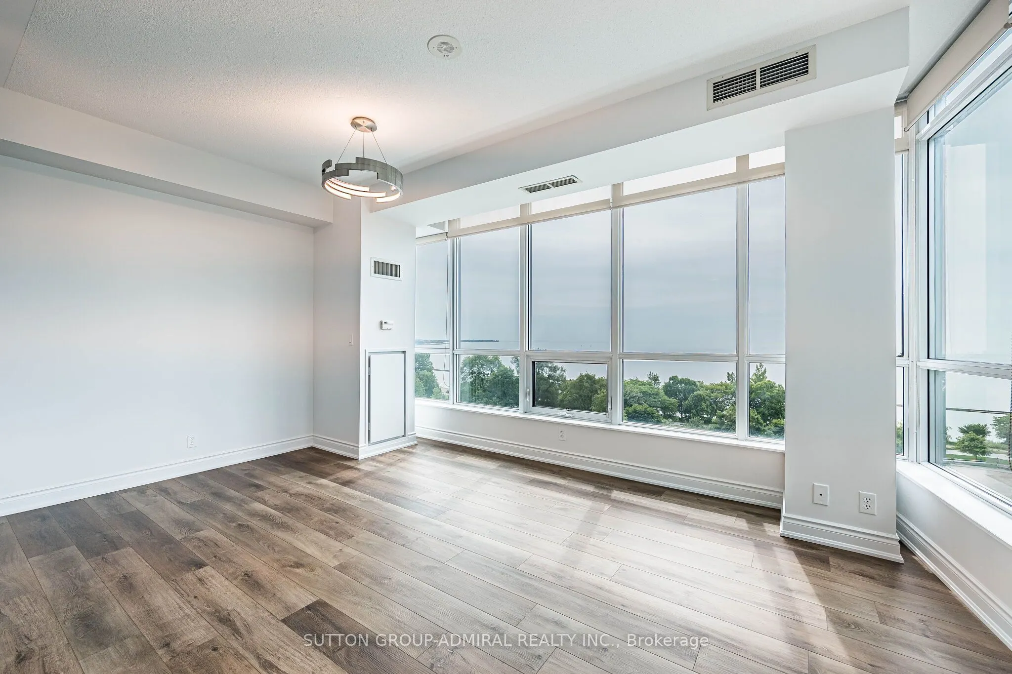 1900 Lake Shore Boulevard W #803