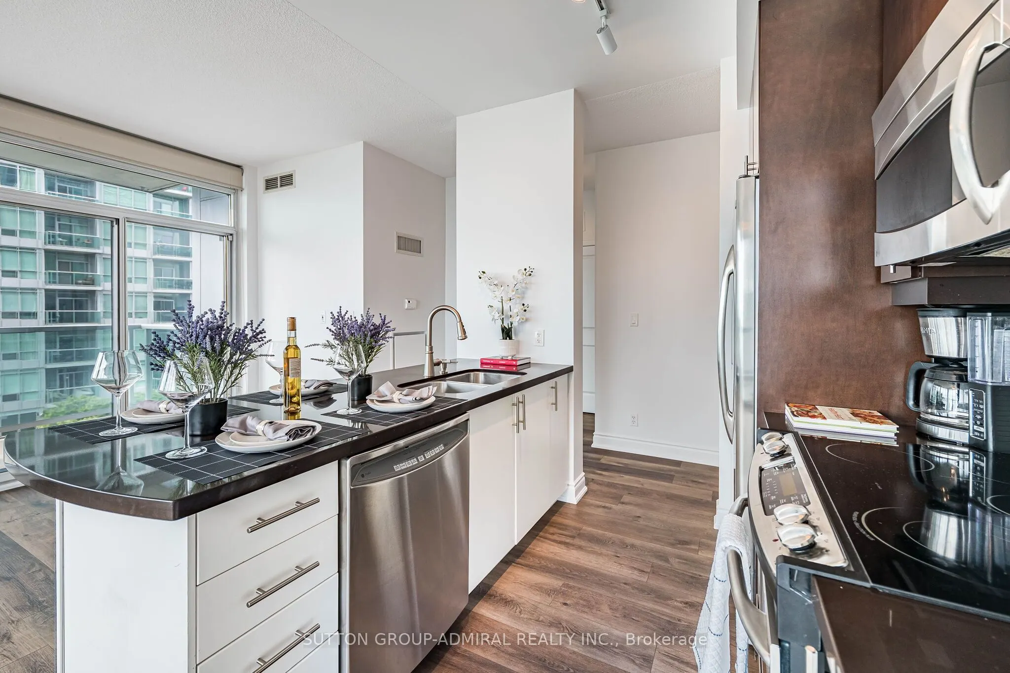 1900 Lake Shore Boulevard W #803