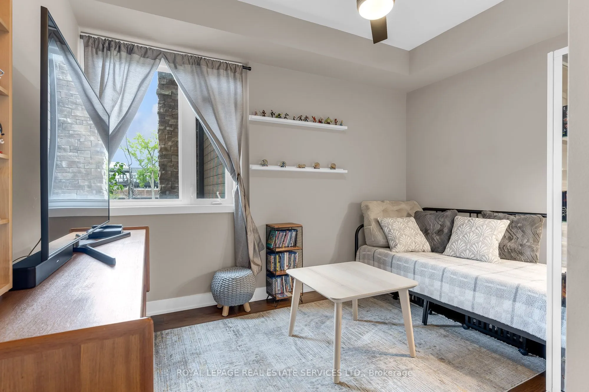 128 Garden Drive #203