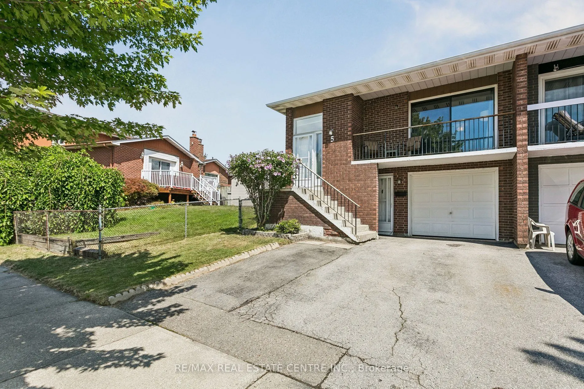 5 Hockley Path