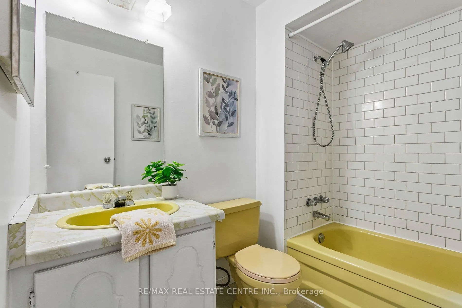 5 Hockley Path