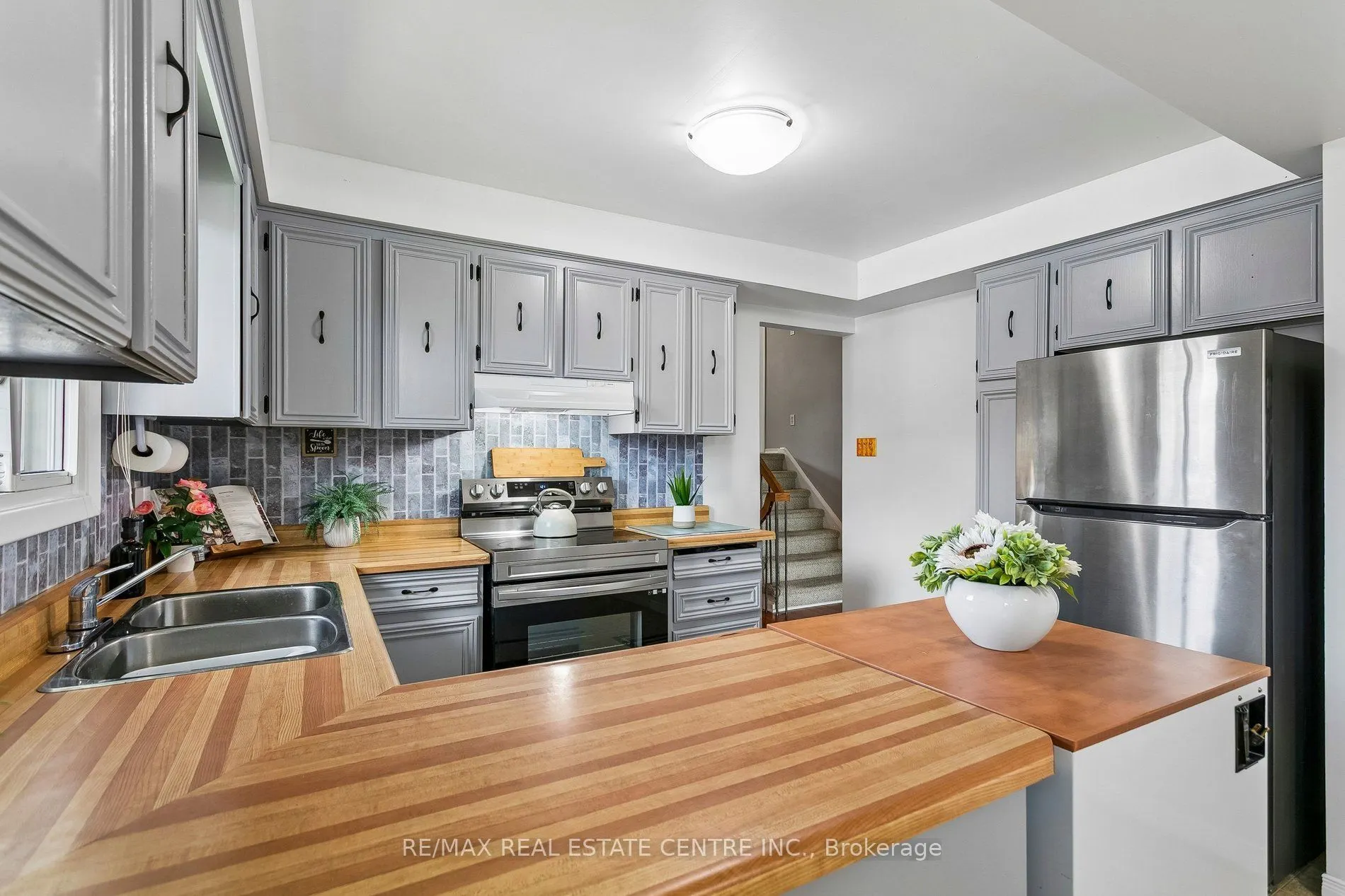 5 Hockley Path
