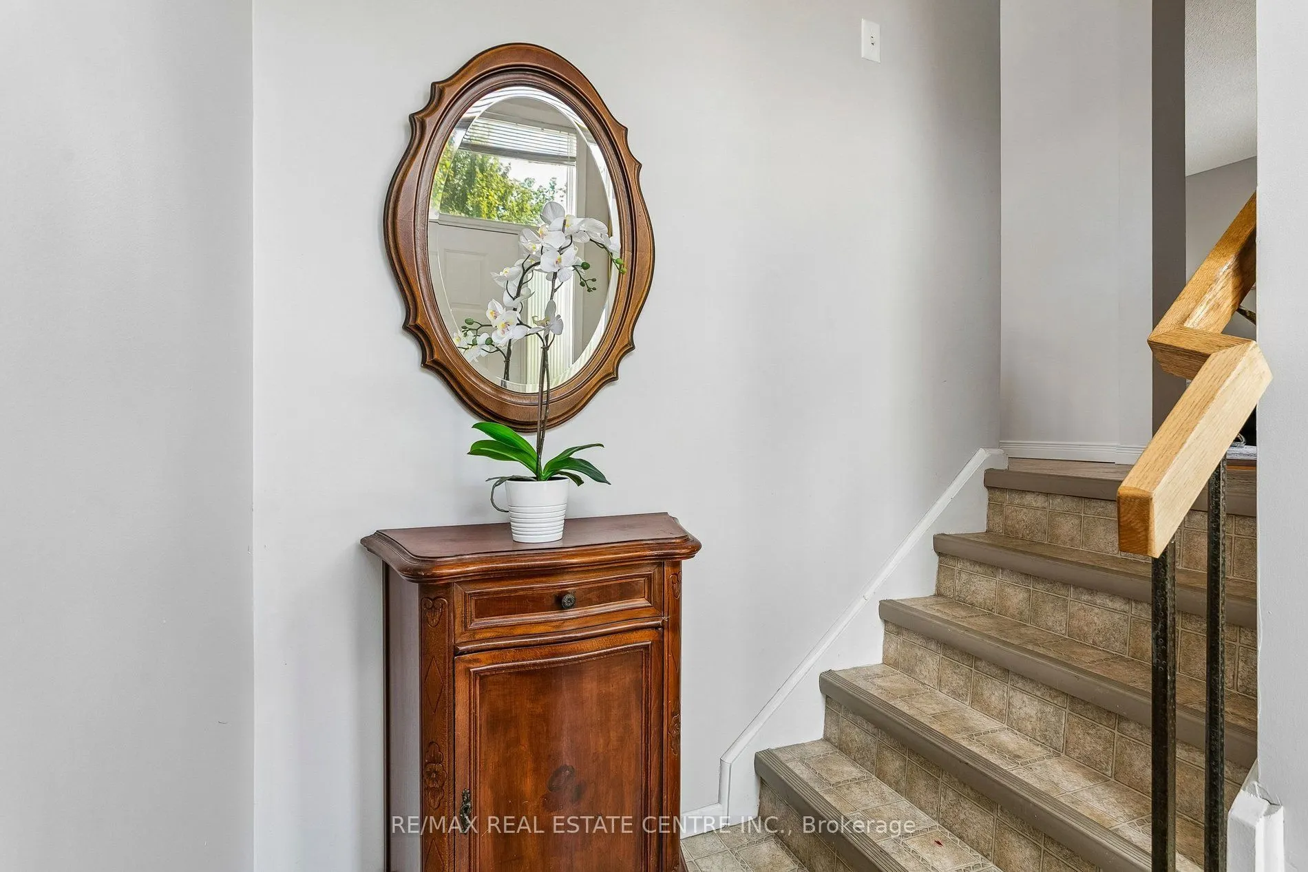 5 Hockley Path