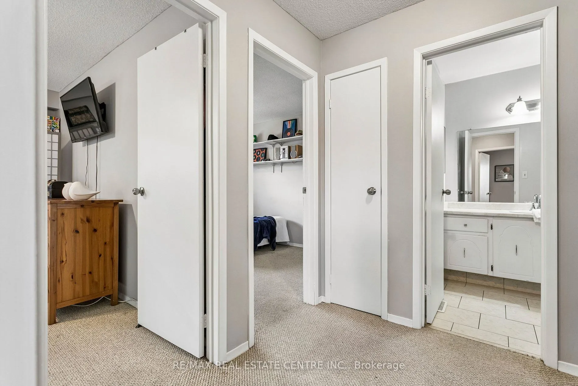 5 Hockley Path