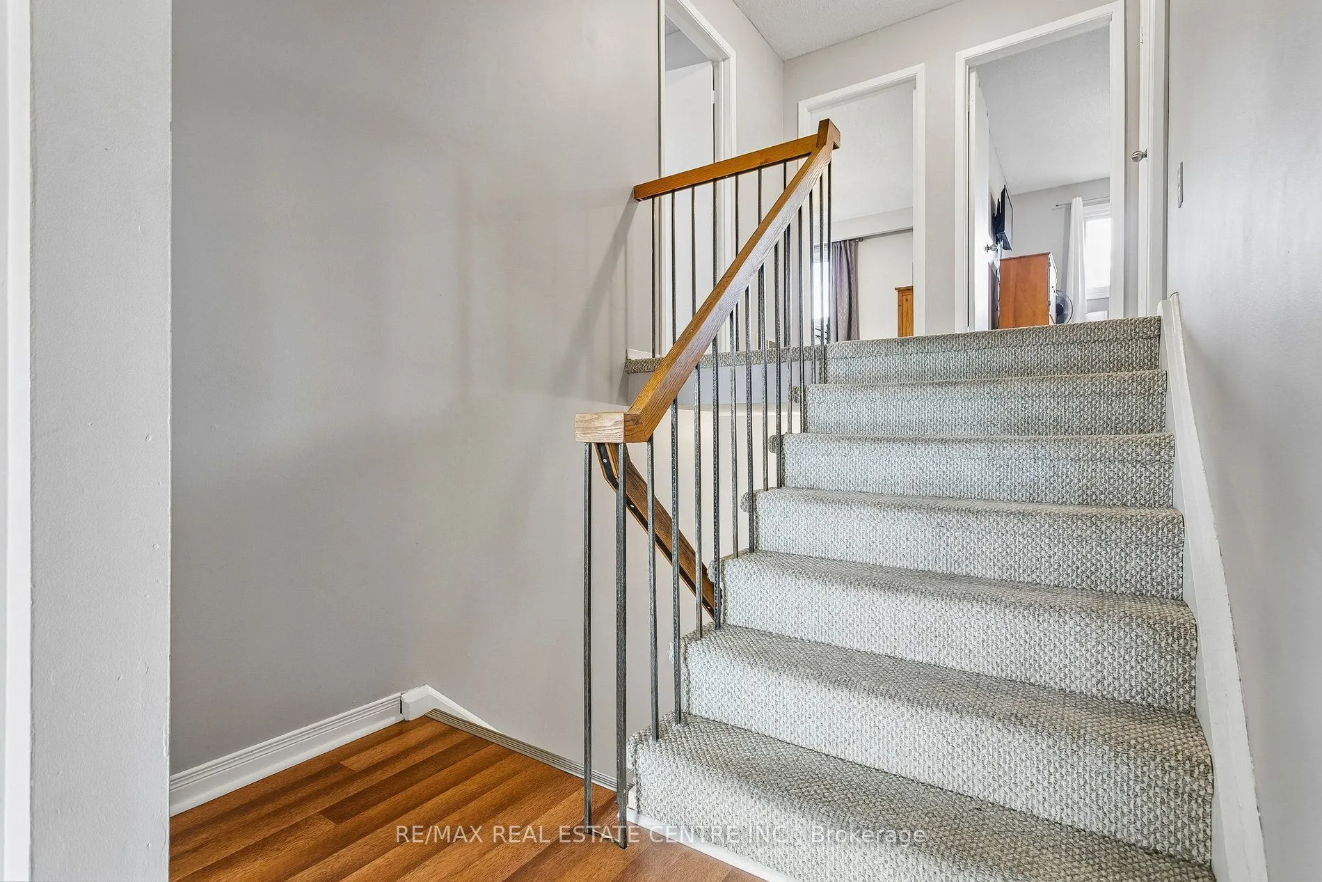 5 Hockley Path