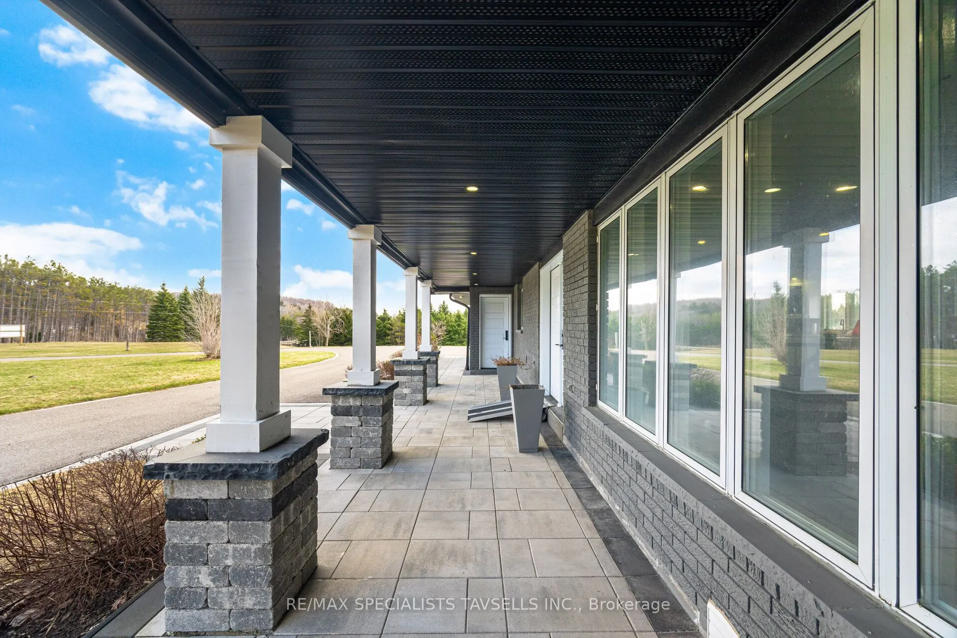 6785 Highway 9 Road