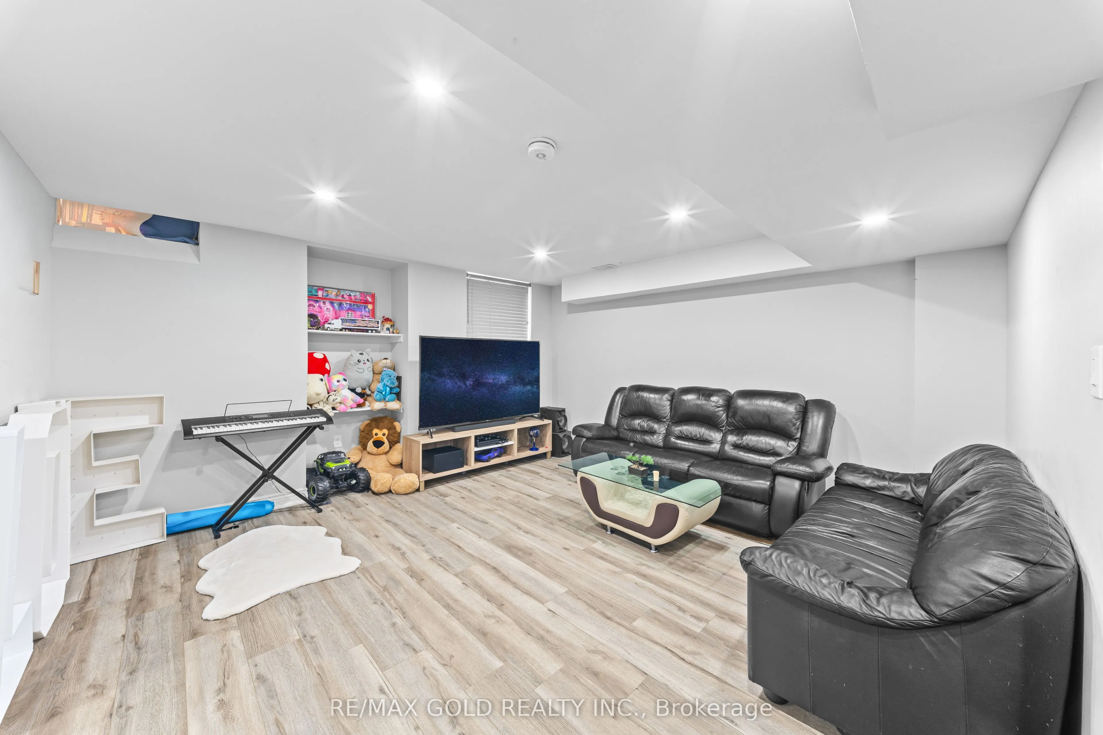 9 Goderich Drive