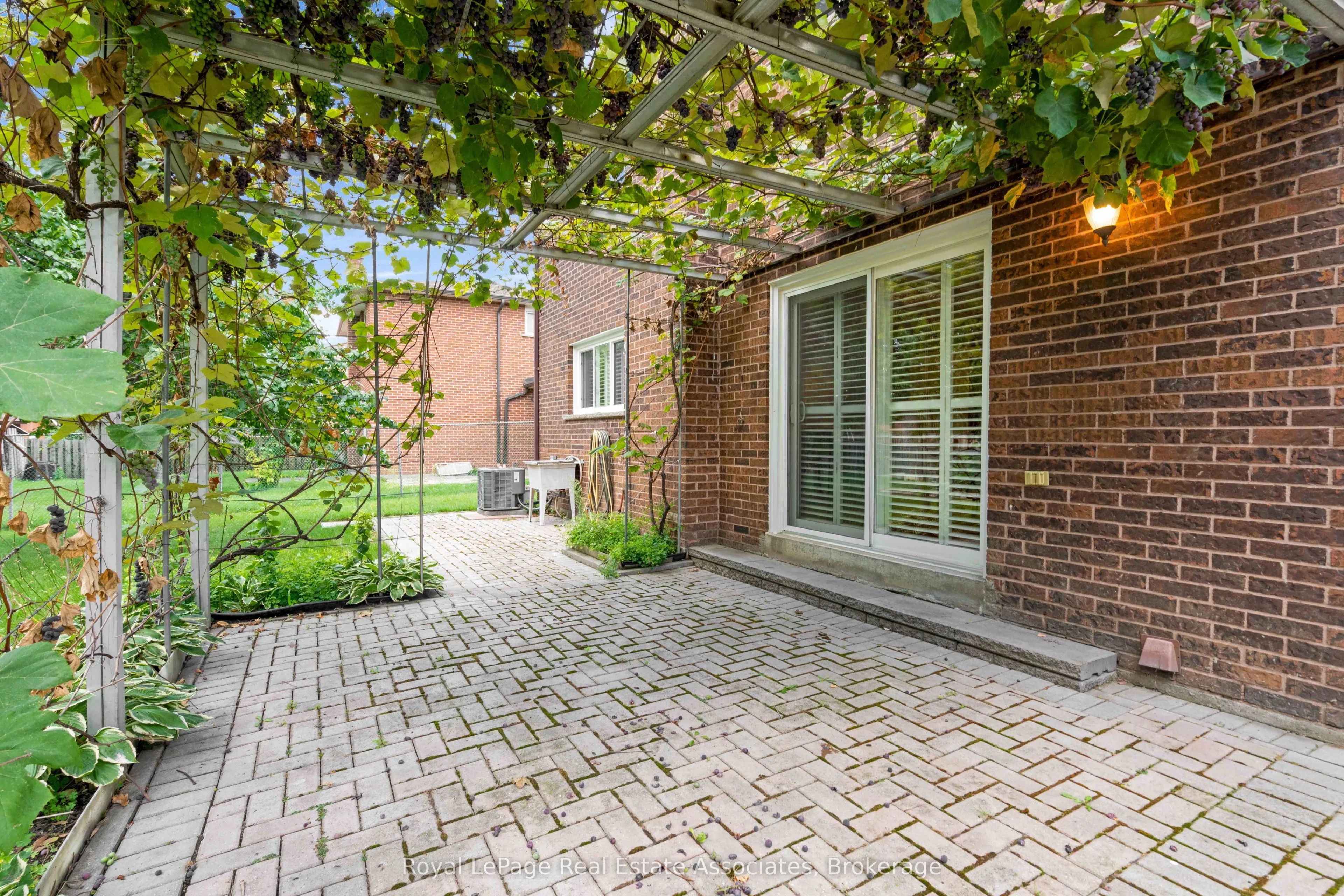 2535 Privet Crescent