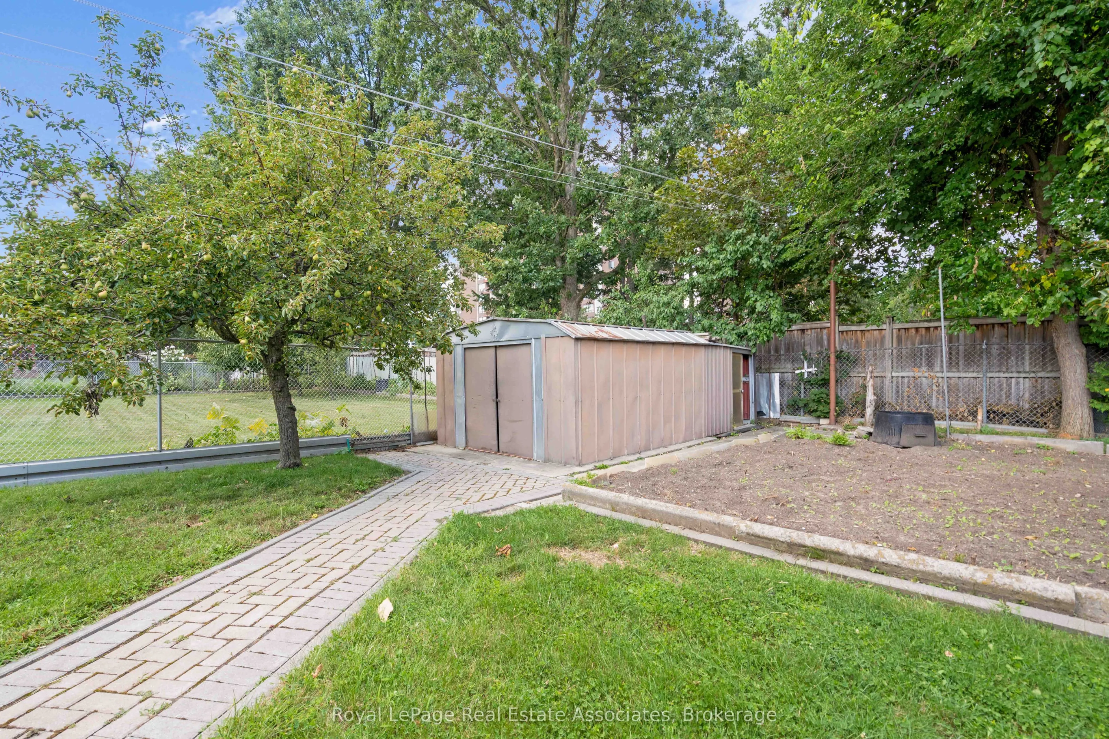 2535 Privet Crescent