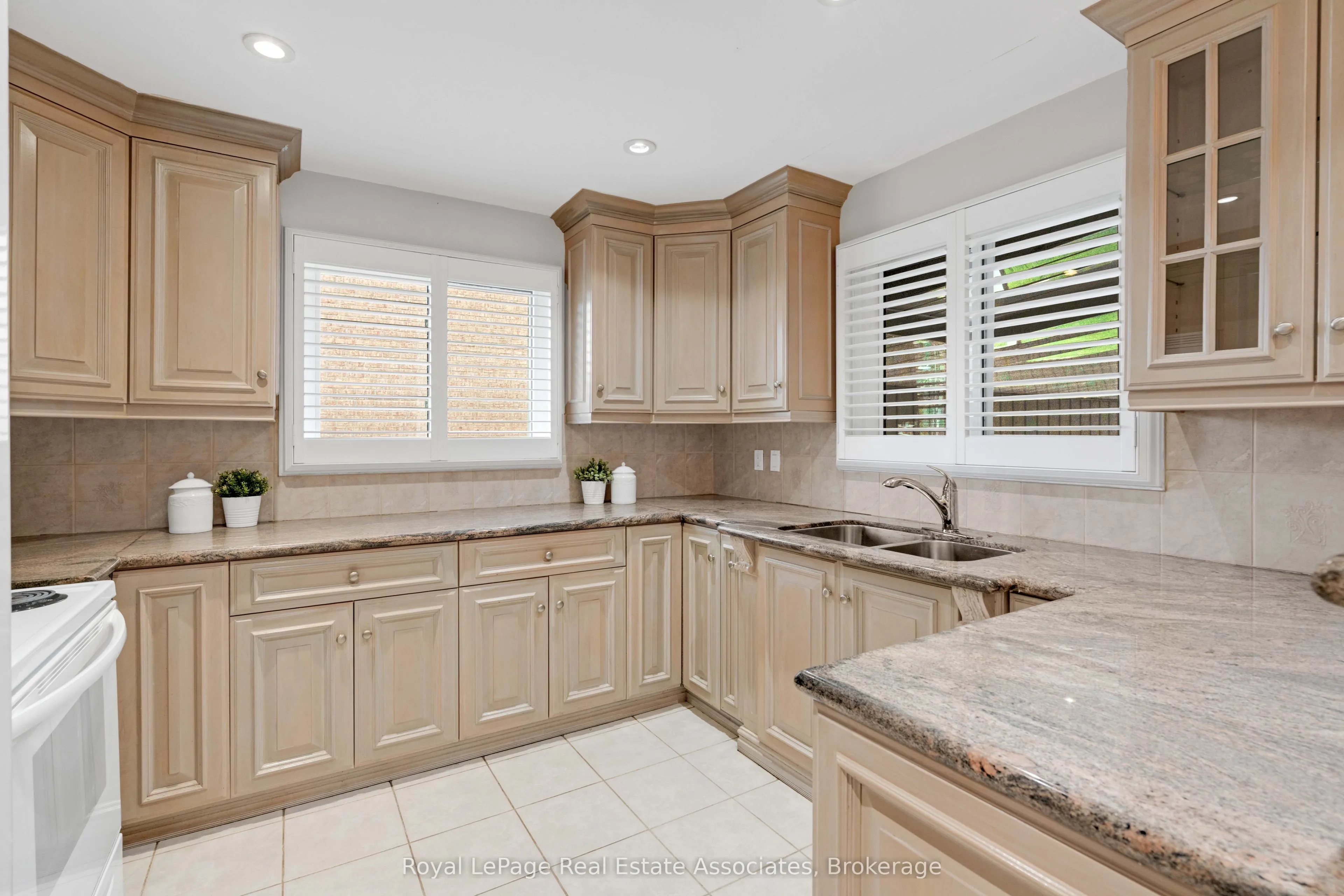 2535 Privet Crescent