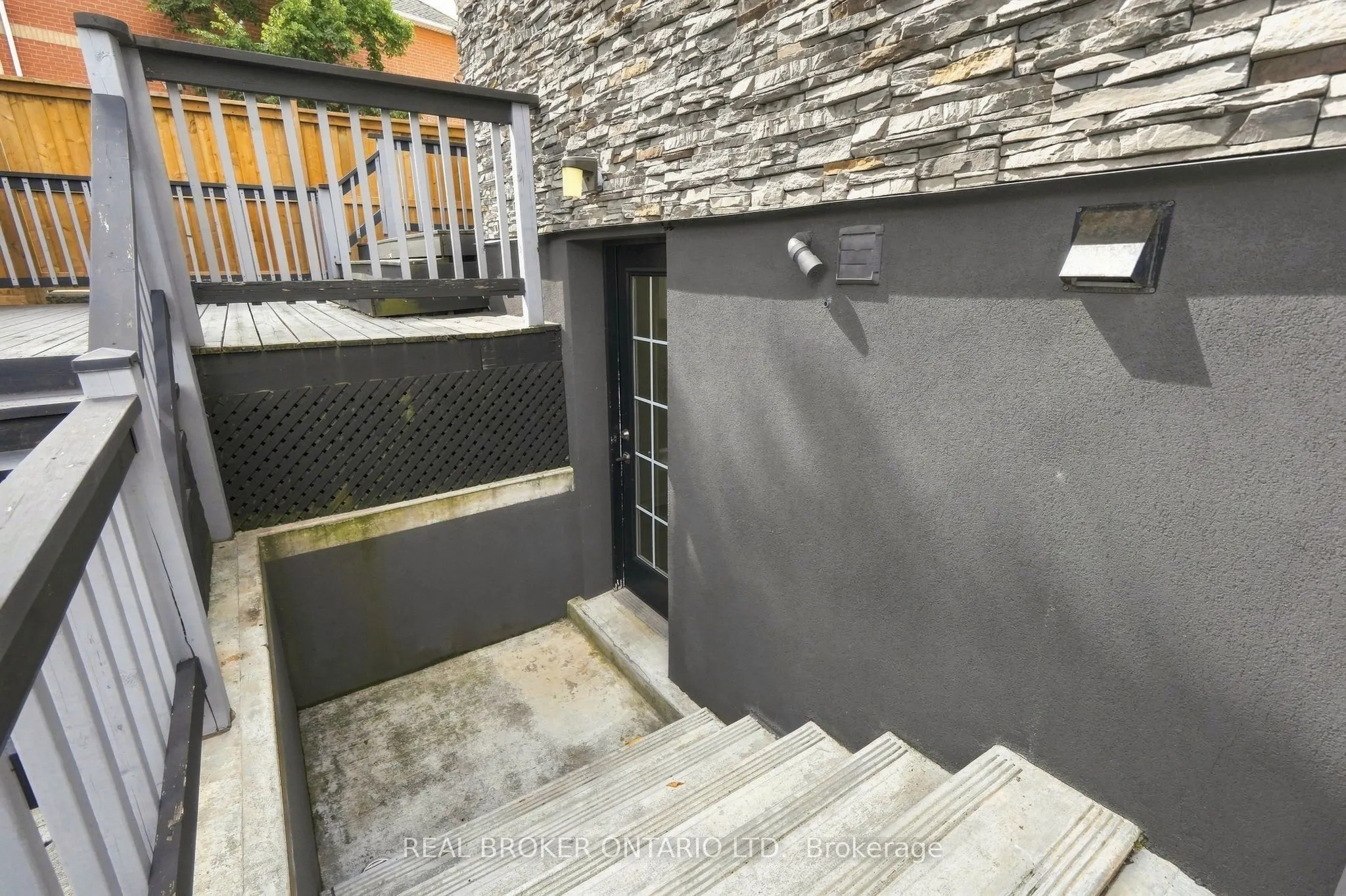 671 Scarlett Road