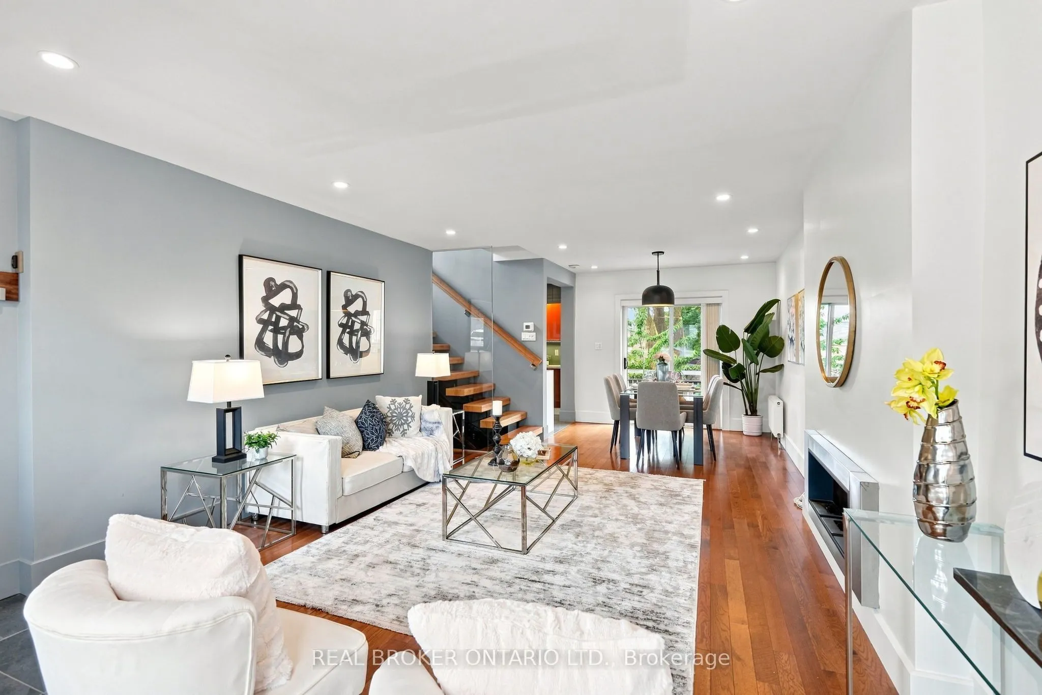 671 Scarlett Road